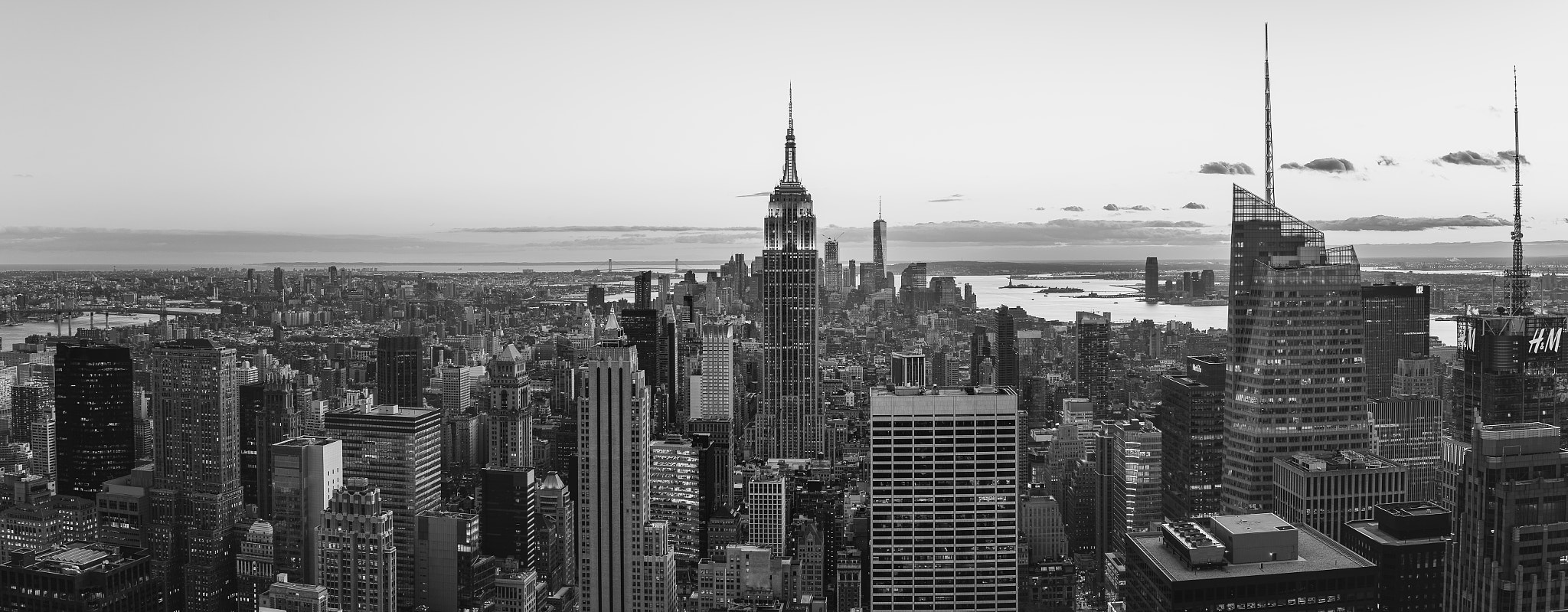 Tamron 18-270mm F3.5-6.3 Di II PZD sample photo. Simply a great view: new york city from the rockefeller center photography