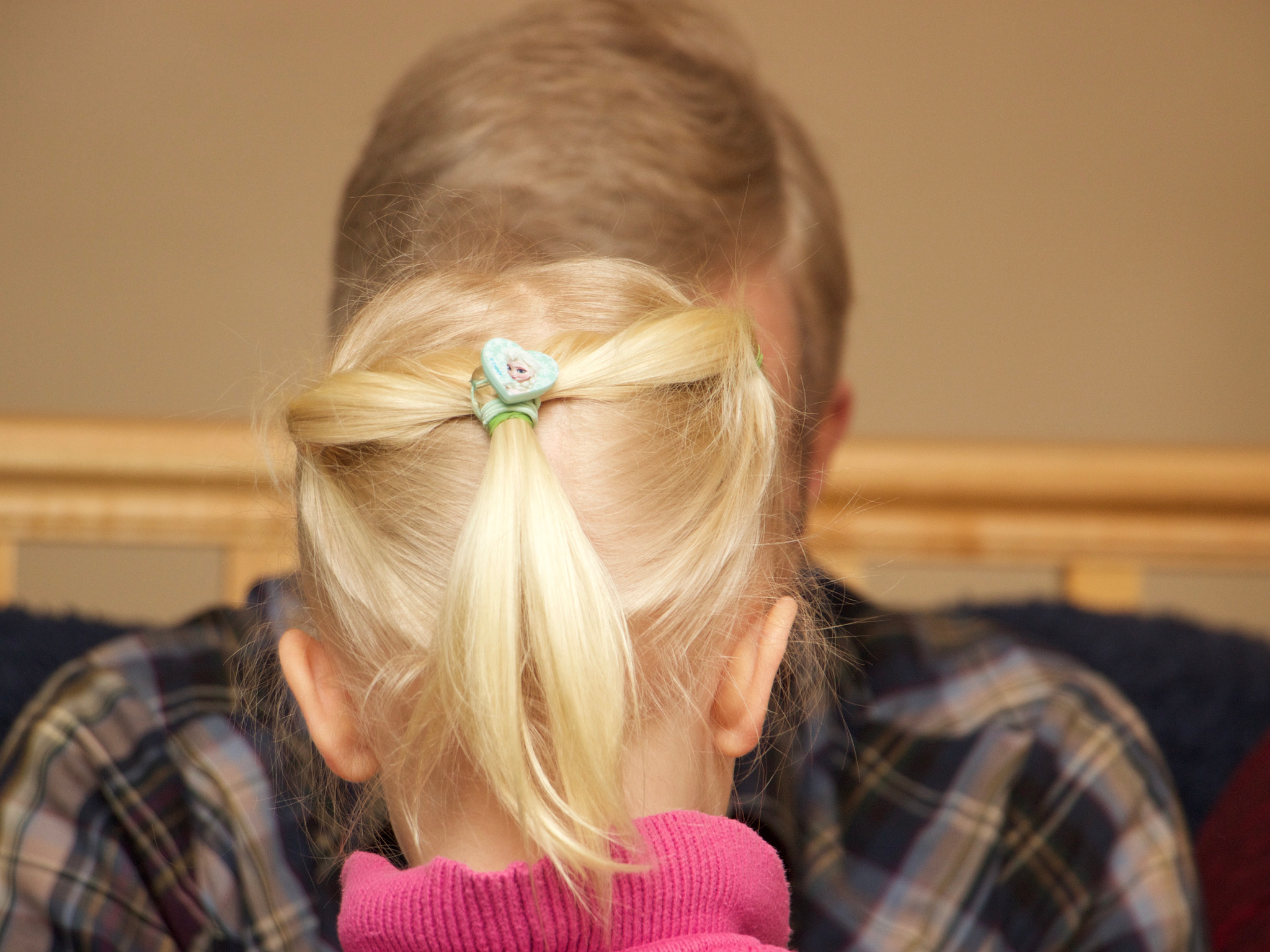Canon EOS 600D (Rebel EOS T3i / EOS Kiss X5) sample photo. Elsa and grandpa photography