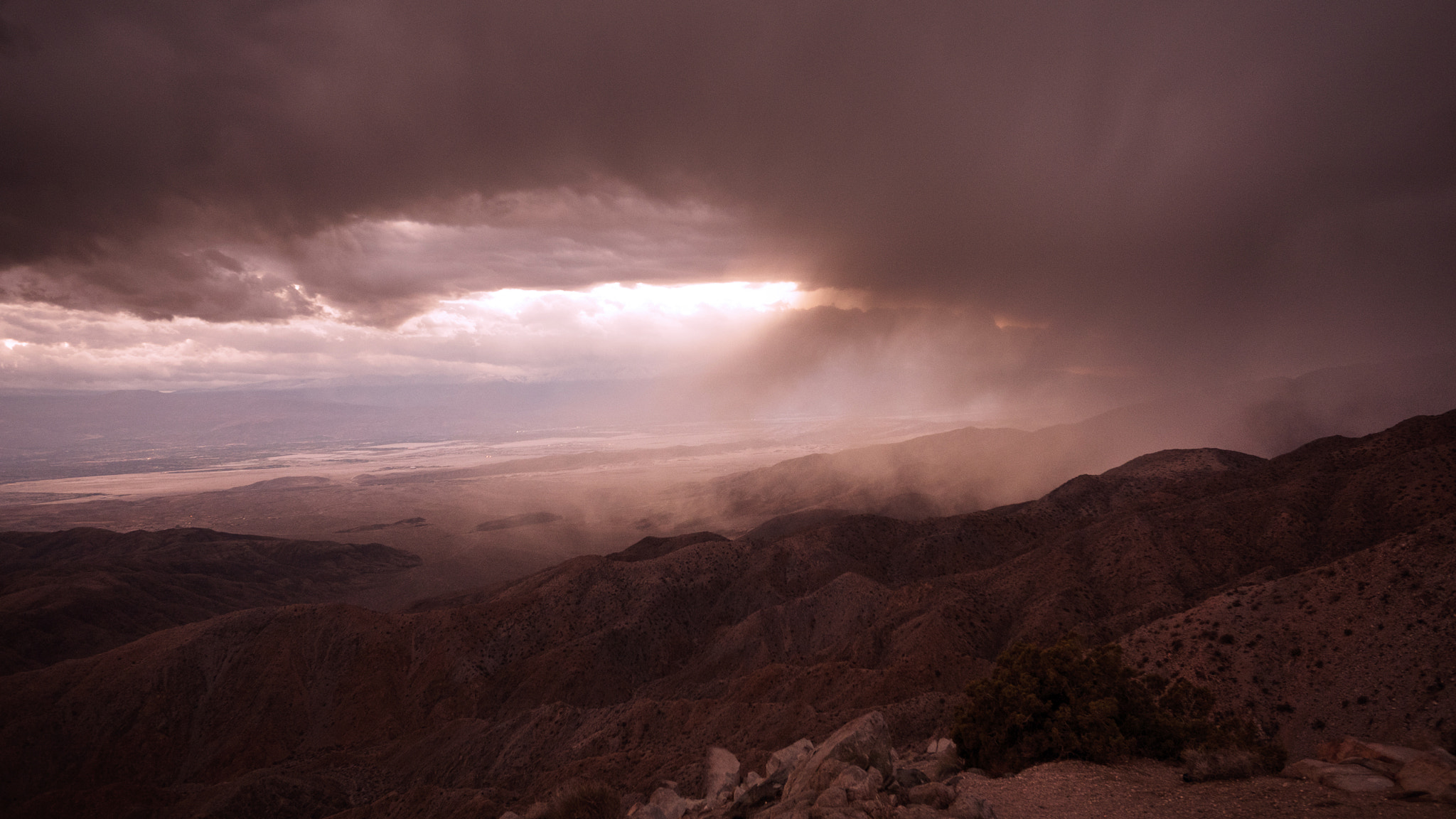 Olympus PEN-F + Panasonic Lumix G Vario 7-14mm F4 ASPH sample photo. Red storm rising photography