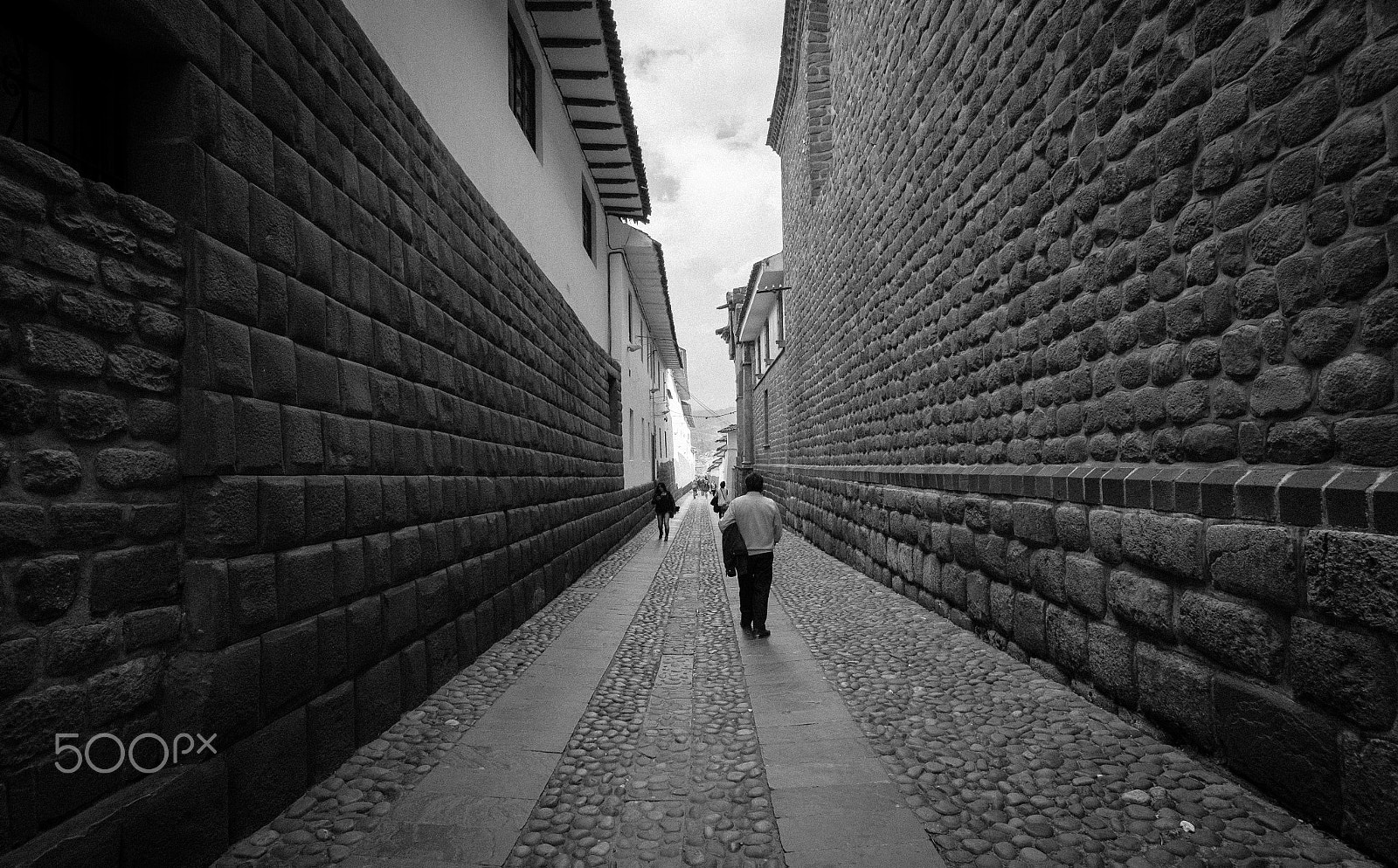 Fujifilm X-Pro1 + ZEISS Touit 12mm F2.8 sample photo. Cuzco, peru photography