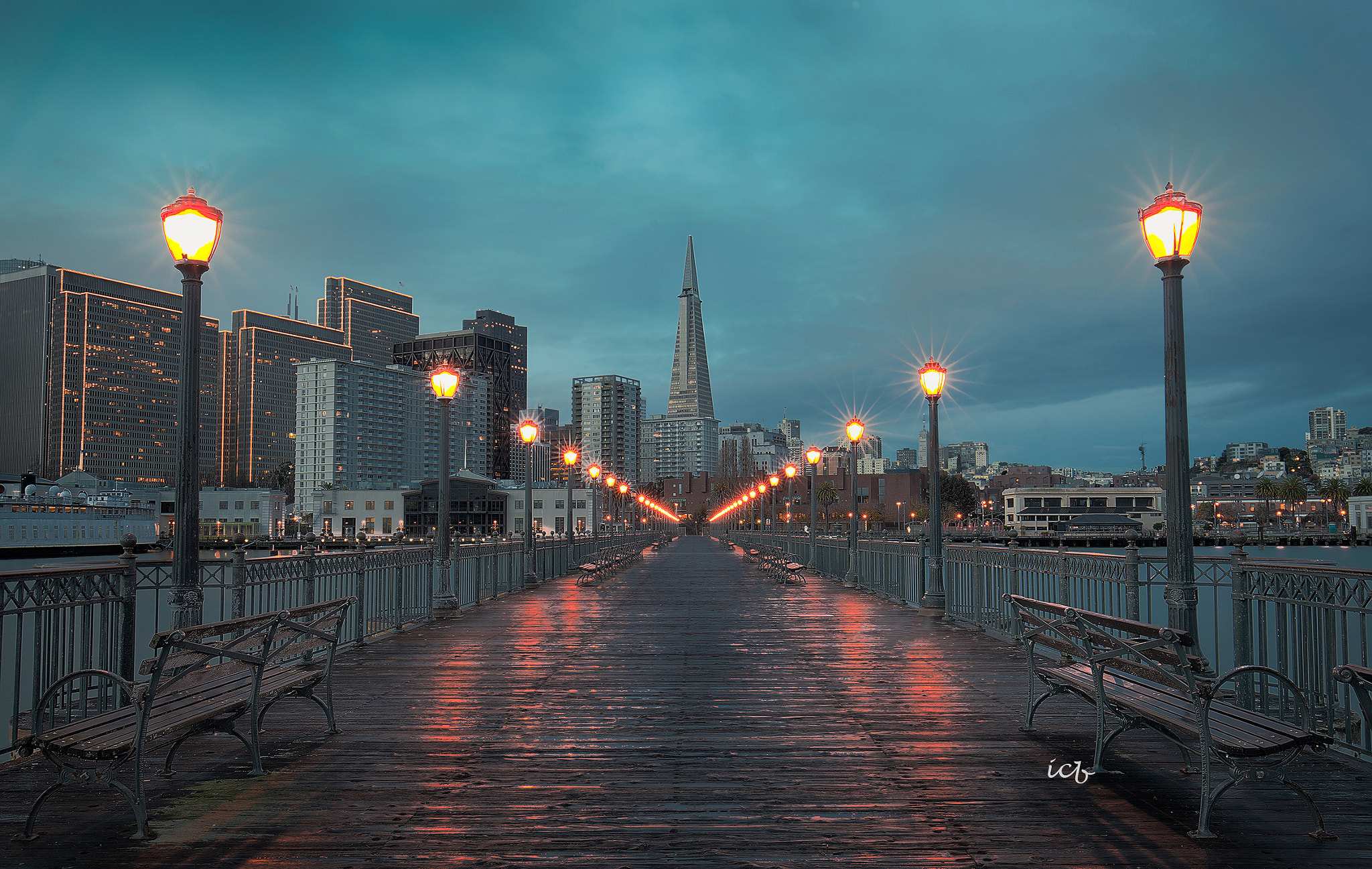 Canon EF 16-35mm F4L IS USM sample photo. Pier photography