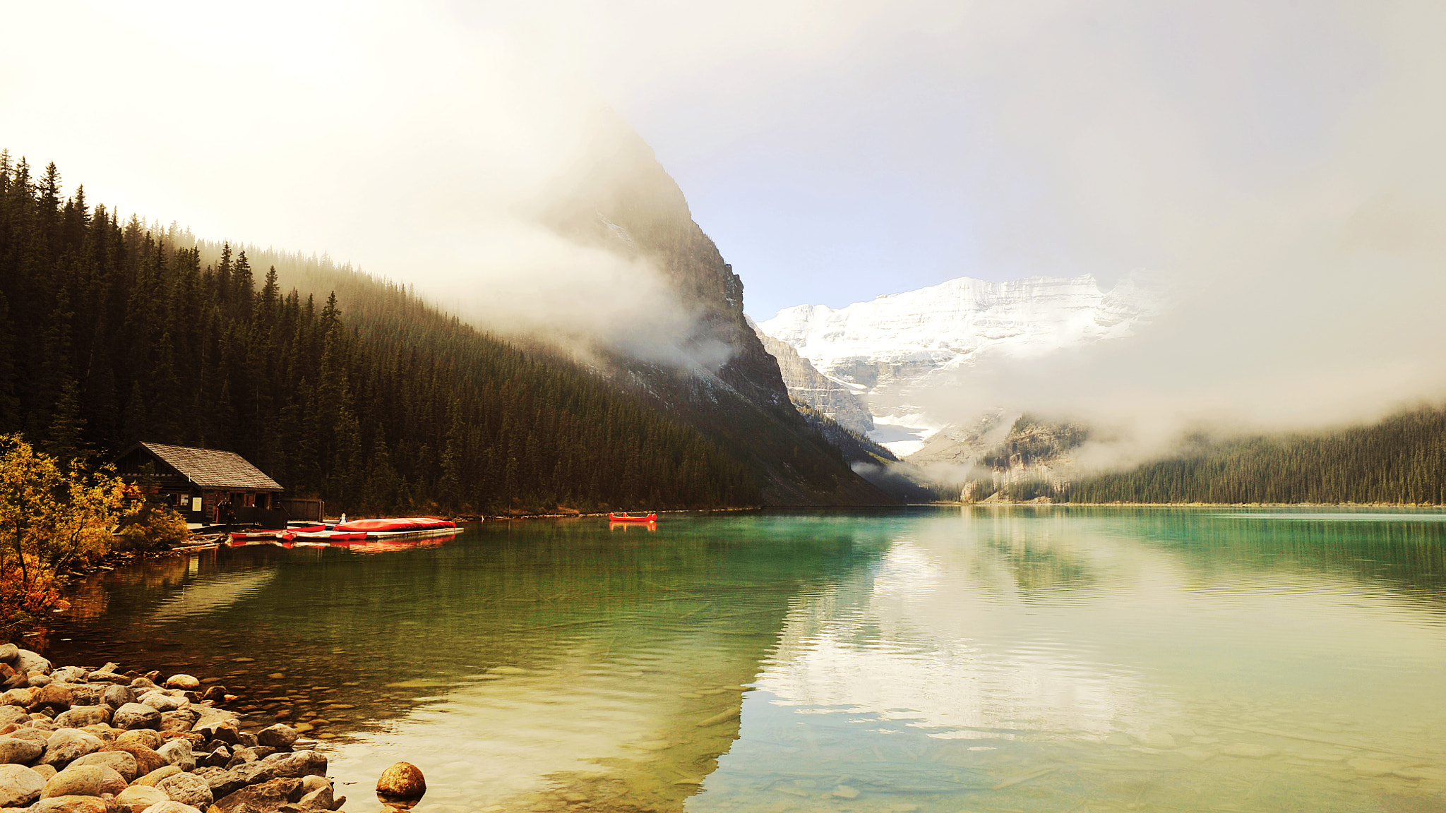 Nikon AF Nikkor 24mm F2.8D sample photo. Lake louise photography