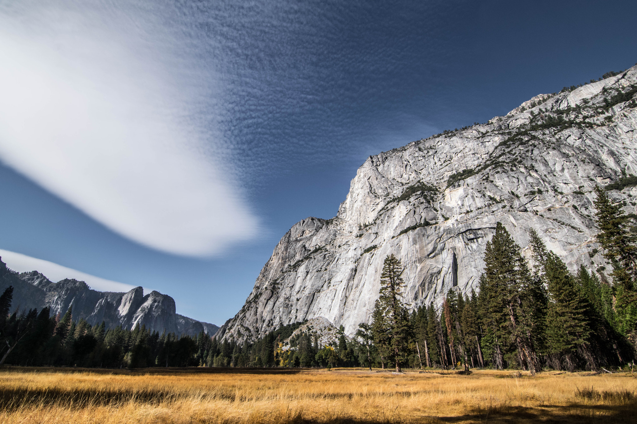 Nikon D3300 + Tokina AT-X Pro 11-16mm F2.8 DX II sample photo. Rows of clouds in yosemite photography