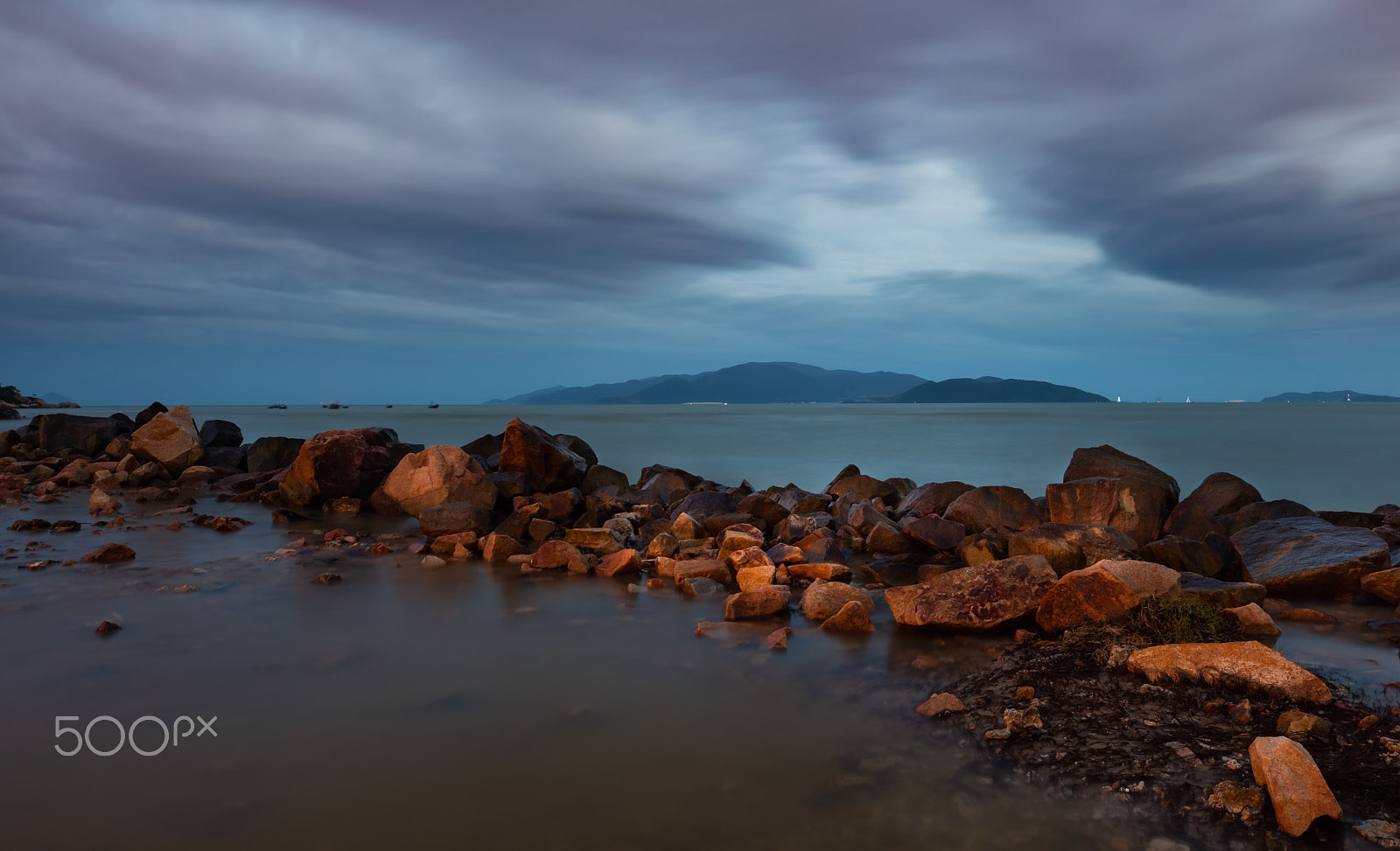 Canon EF 16-35mm F2.8L III USM sample photo. Evening sky vietnam photography