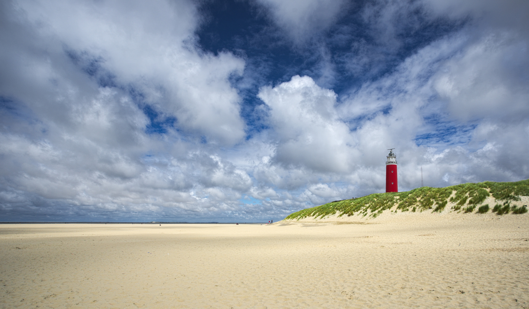 Sigma 17-35mm F2.8-4 EX DG  Aspherical HSM sample photo. Lighthouse in the clouds photography