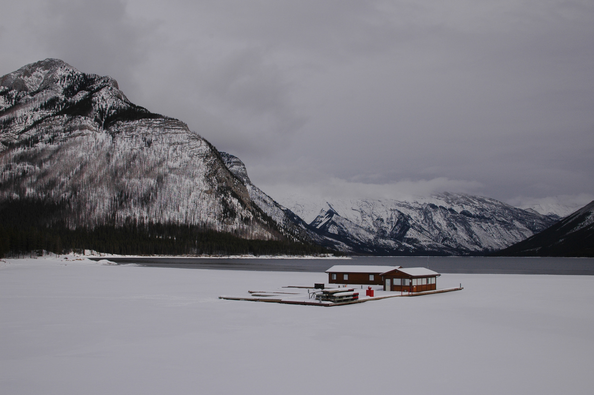 Nikon D70s + Sigma 18-200mm F3.5-6.3 DC sample photo. Winter lake, canada  photography