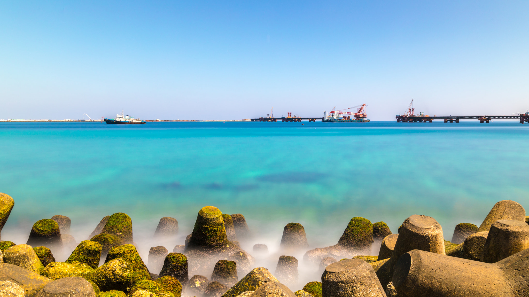 Sigma 24mm F1.4 DG HSM Art sample photo. My first try doing daytime long exposure. more pho ... photography
