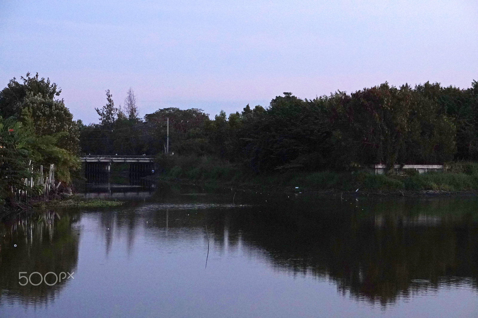 Sony Alpha a5000 (ILCE 5000) + E 50mm F1.8 OSS sample photo. Dusk photography