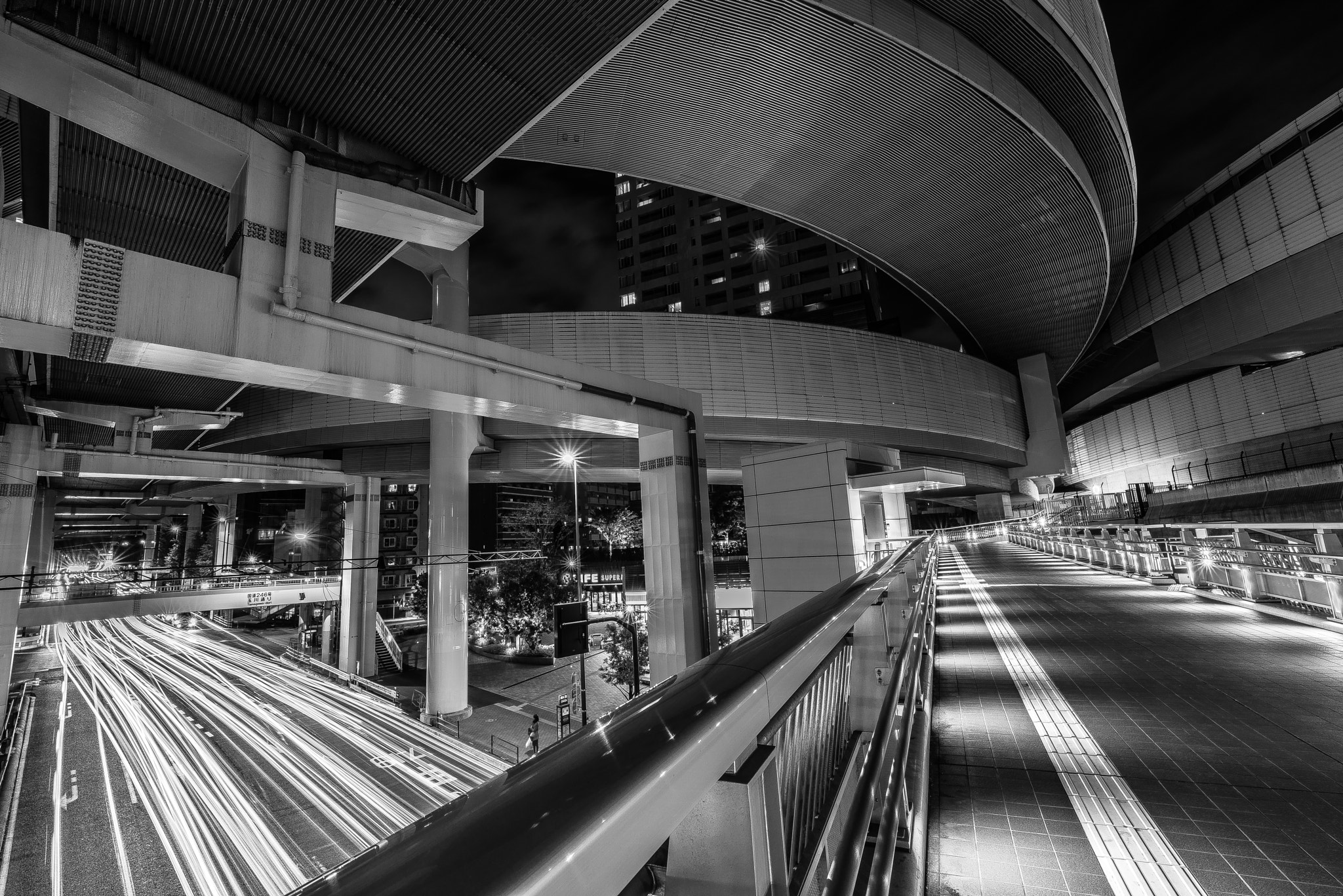 Nikon D810 sample photo. Stream of lights photography