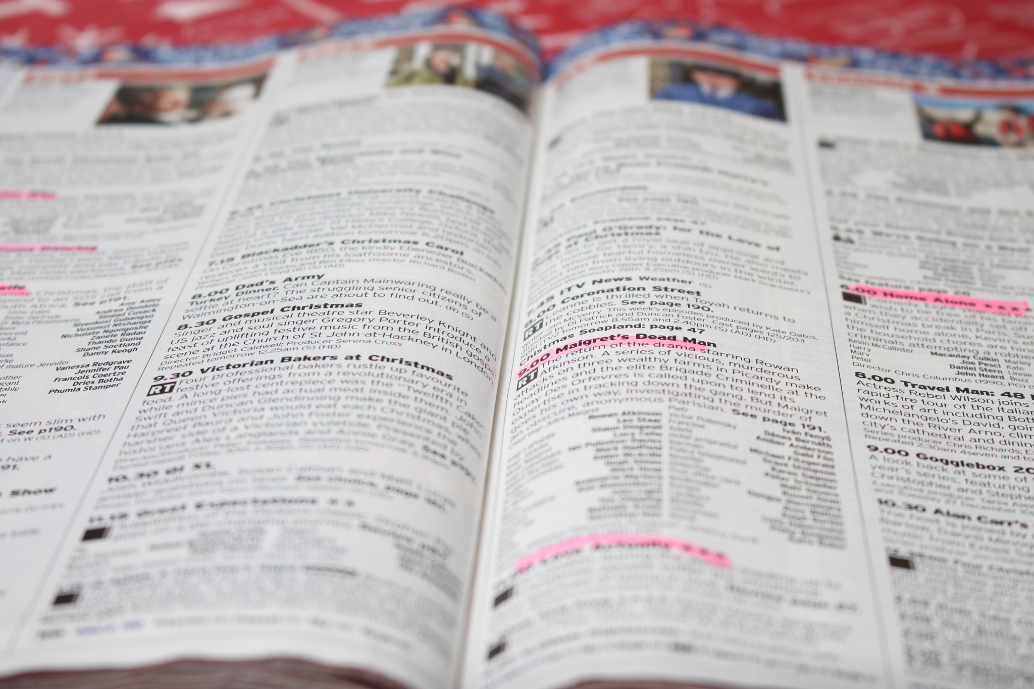 Canon EOS 500D (EOS Rebel T1i / EOS Kiss X3) sample photo. Christmas tv listings photography