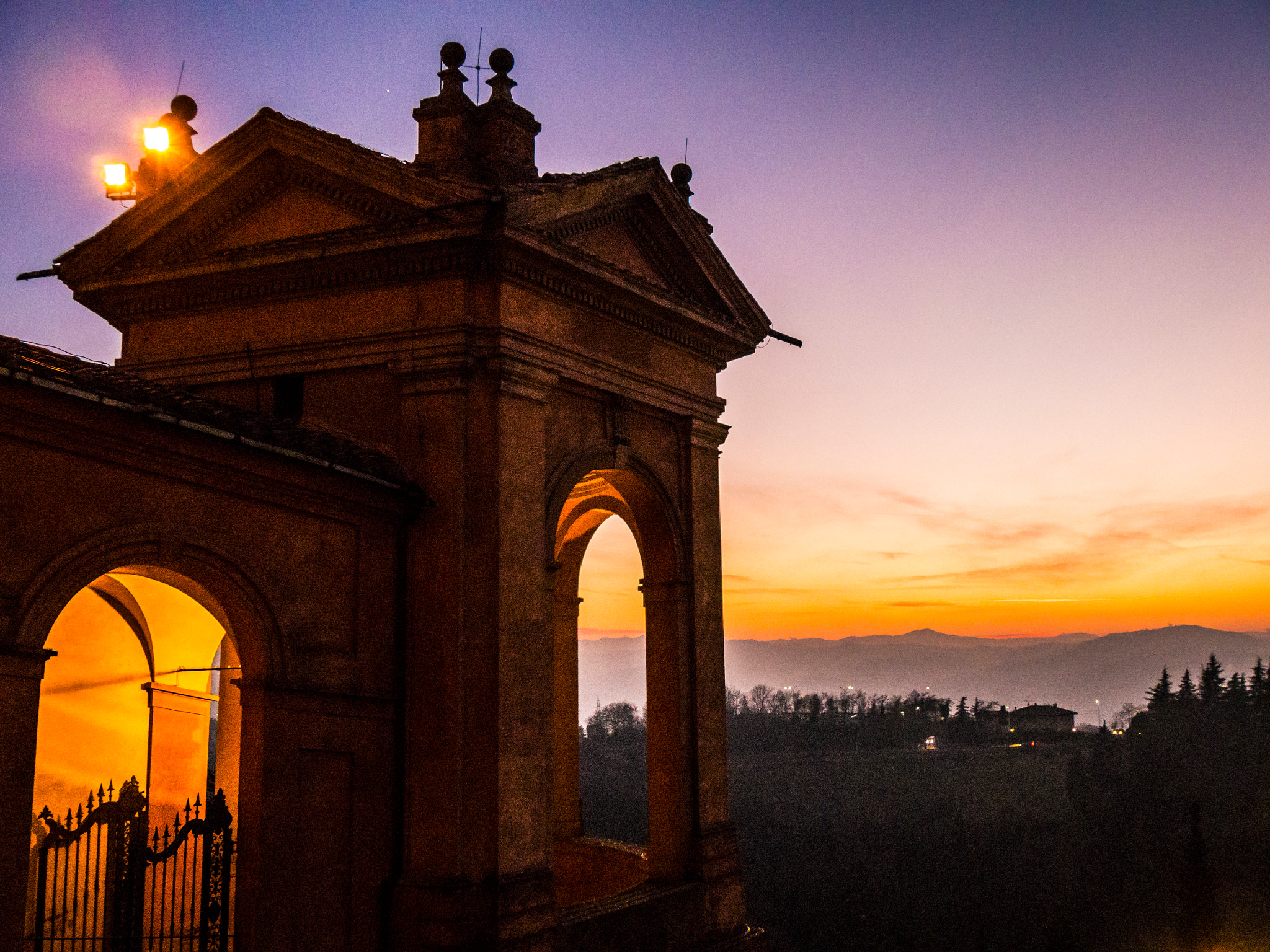 Olympus OM-D E-M10 sample photo. Bologna san luca photography