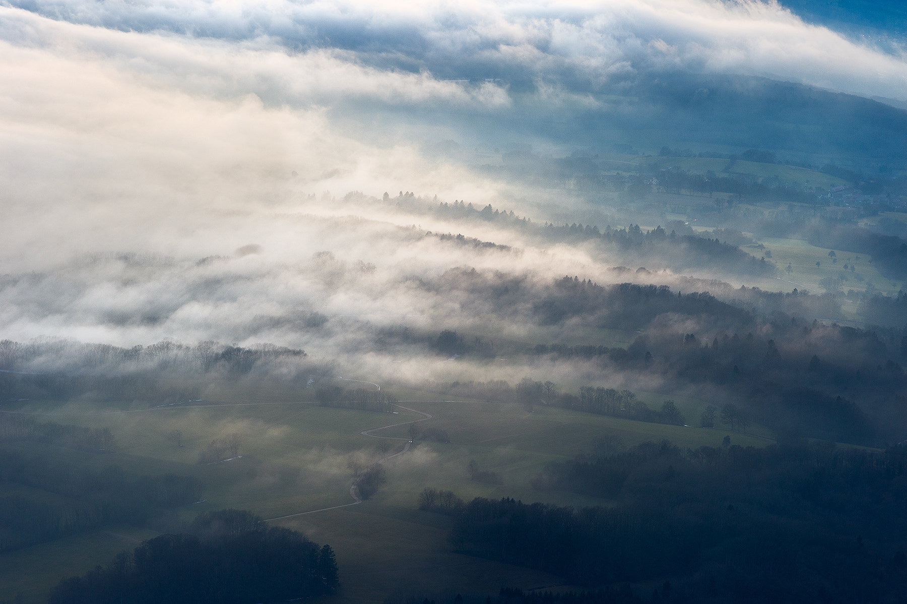 Nikon AF-S Nikkor 70-200mm F4G ED VR sample photo. Misty land photography