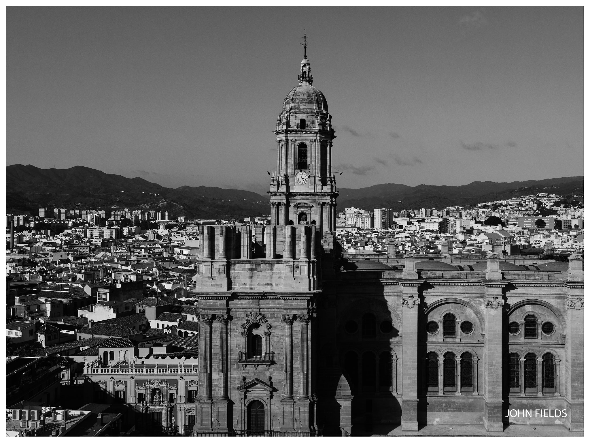 Panasonic Lumix DMC-GX8 + Olympus M.Zuiko Digital ED 12-40mm F2.8 Pro sample photo. Málaga (2) photography