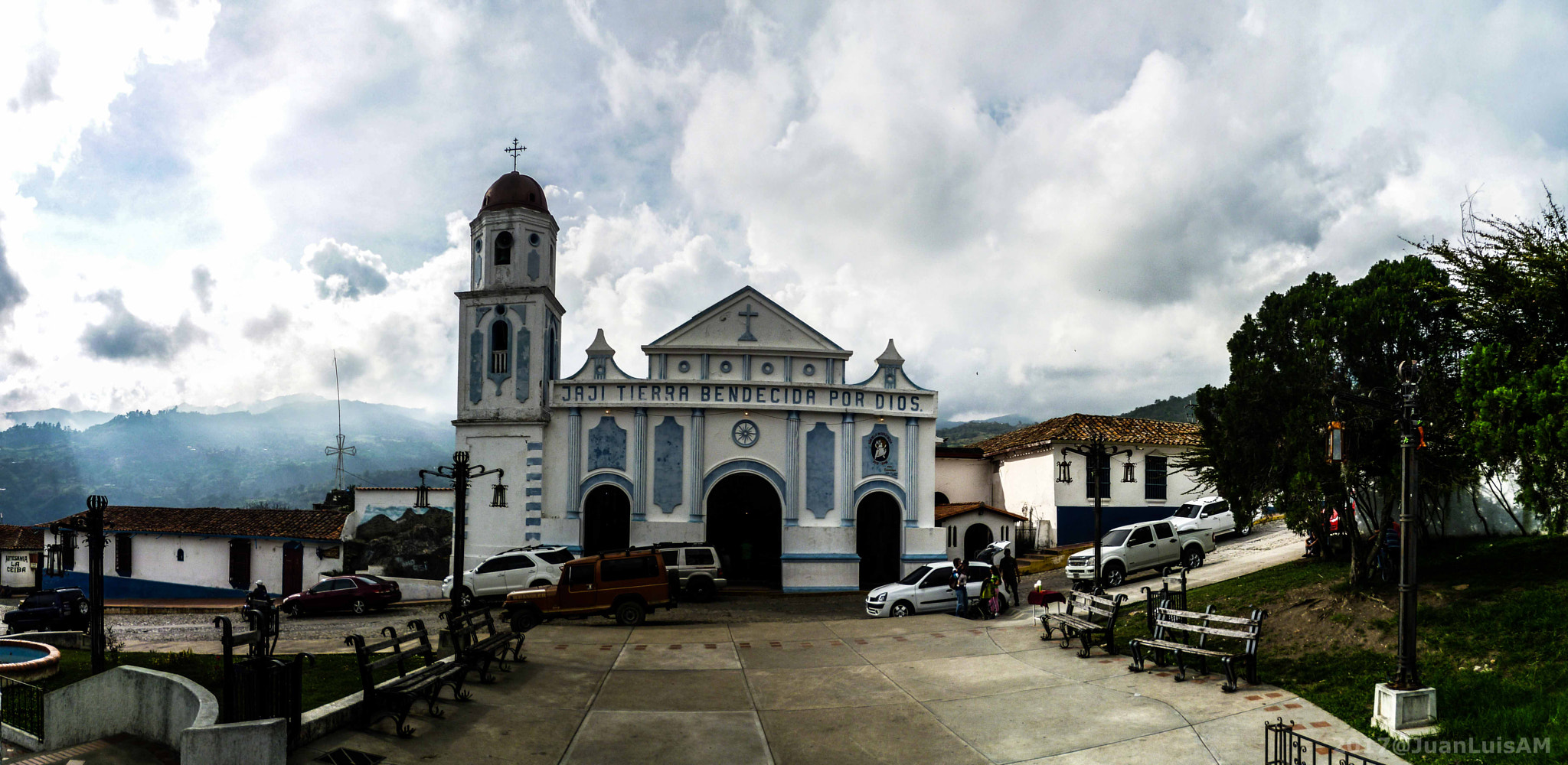 Panasonic DMC-FH1 sample photo. Vista de la iglesia de jaji photography