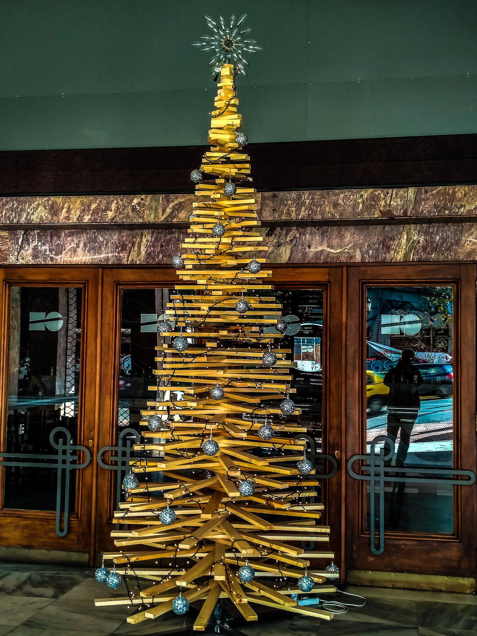 Xiaomi Redmi 3 sample photo. A different christmas tree photography