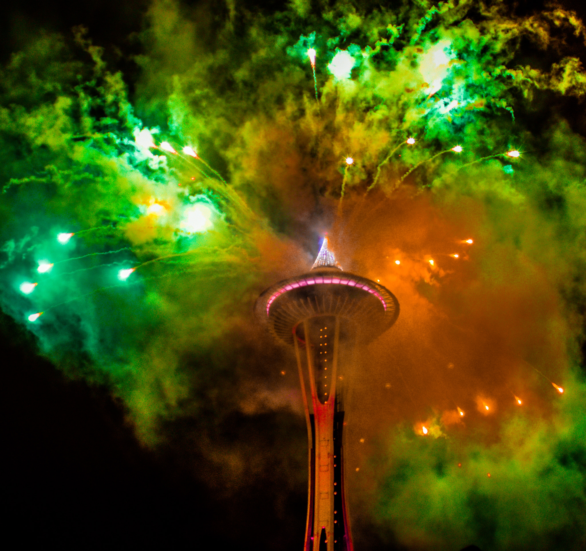Nikon D5500 + Sigma 28-105mm F2.8-4 Aspherical sample photo. Seattle fireworks new year 2017 photography