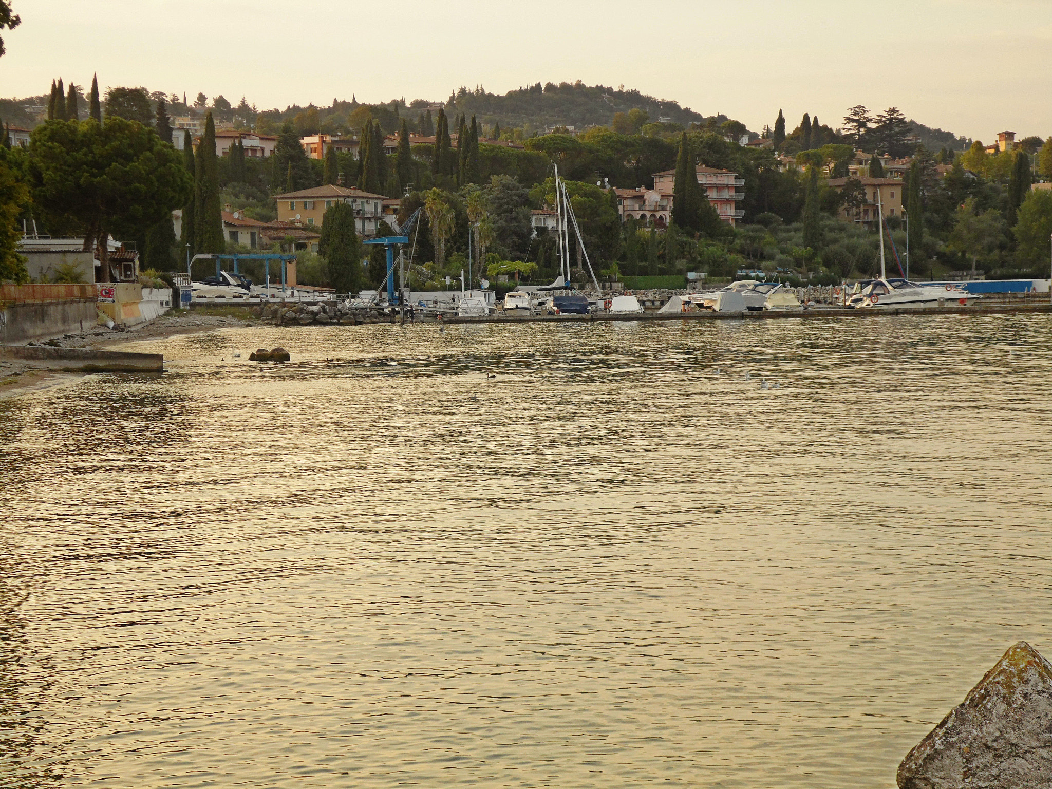 Samsung WB110/  WB111 sample photo. Golden light over lake garda photography