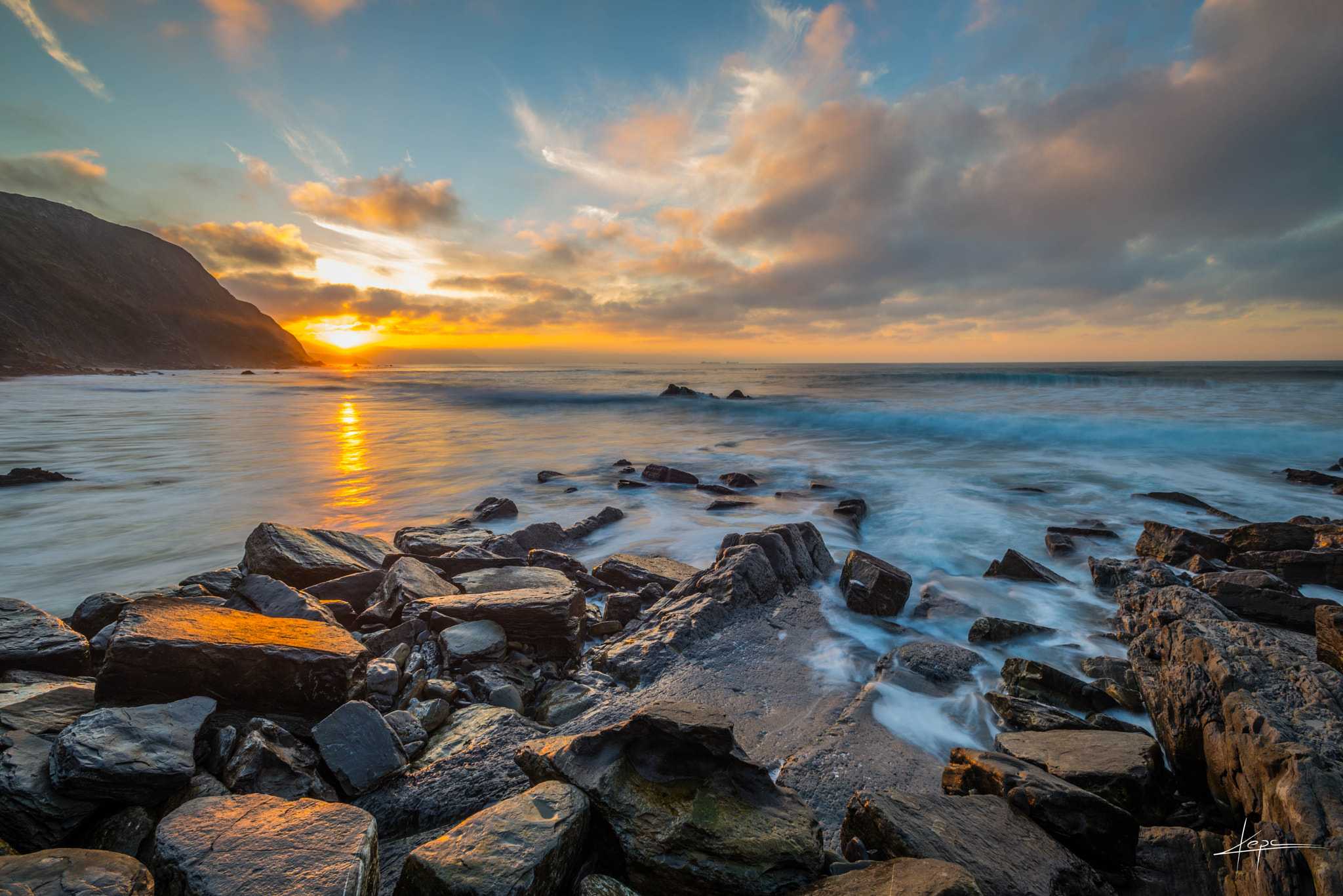 Nikon AF-S Nikkor 17-35mm F2.8D ED-IF sample photo. Barrika sunset photography