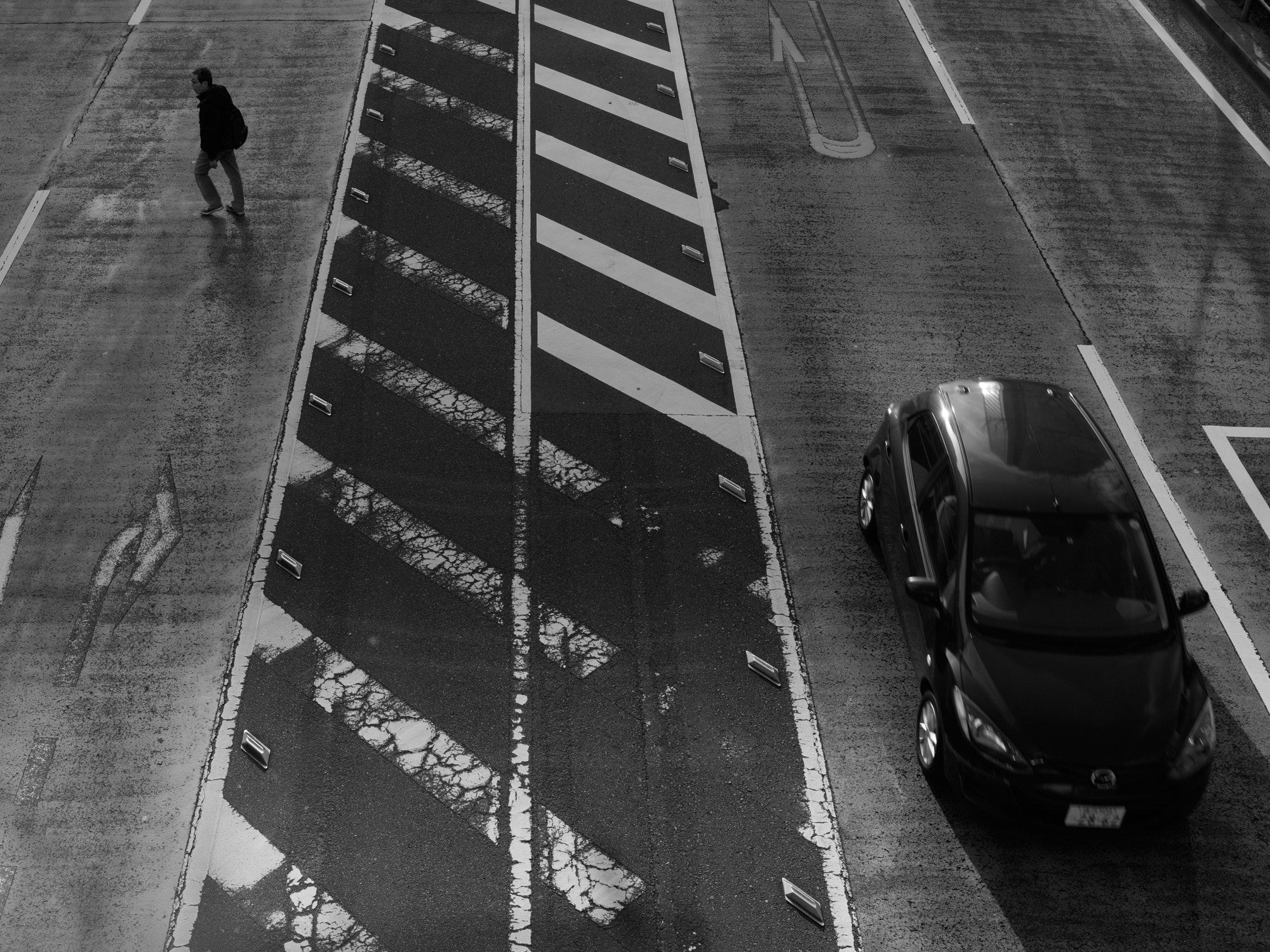 Canon EF 35mm F1.4L II USM sample photo. Roadway photography