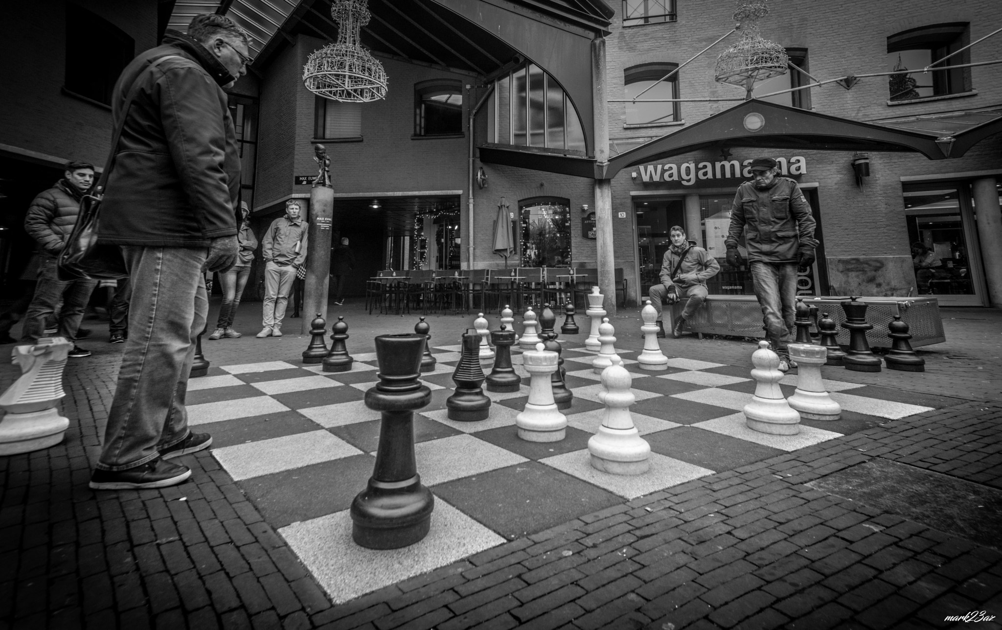 Nikon D3300 + Sigma 10-20mm F3.5 EX DC HSM sample photo. Scacchi street photography