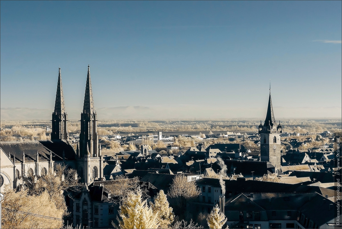 Sony Alpha DSLR-A230 + 35-70mm F4 sample photo. Obernai aerial view on winter sunset photography