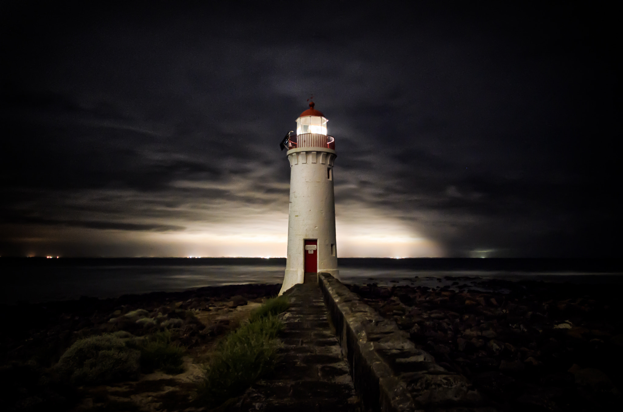 Sigma 17-70mm F2.8-4 DC Macro OS HSM sample photo. Port fairy lighthouse photography