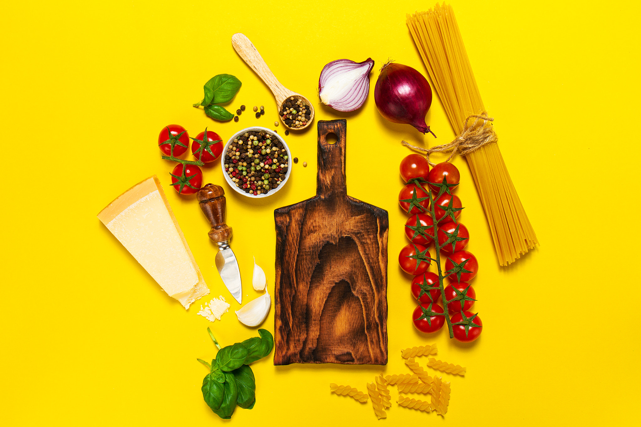 Canon EF 24-70mm F4L IS USM sample photo. Italian food or ingredients background with fresh vegetables, pa photography