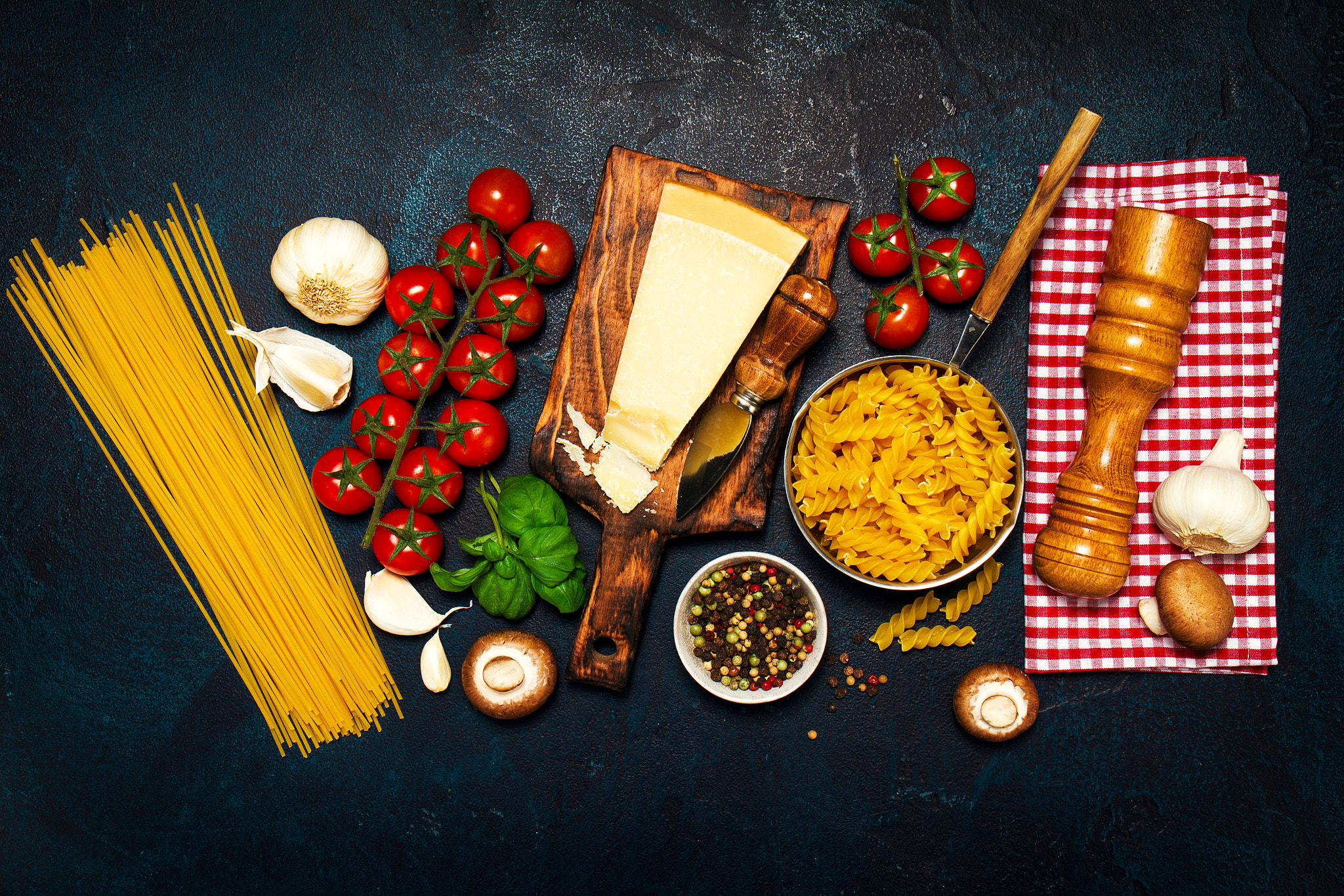 Canon EF 24-70mm F4L IS USM sample photo. Italian food or ingredients background with fresh vegetables, pa photography