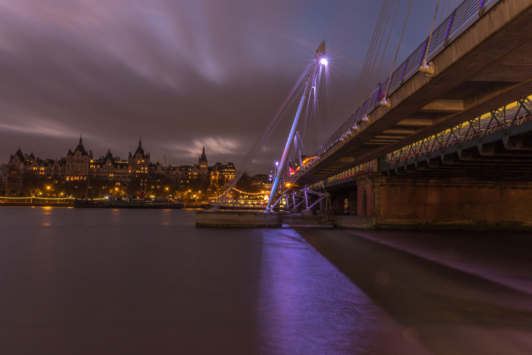 Canon EF 16-35mm F4L IS USM sample photo. Southwark bridge london photography