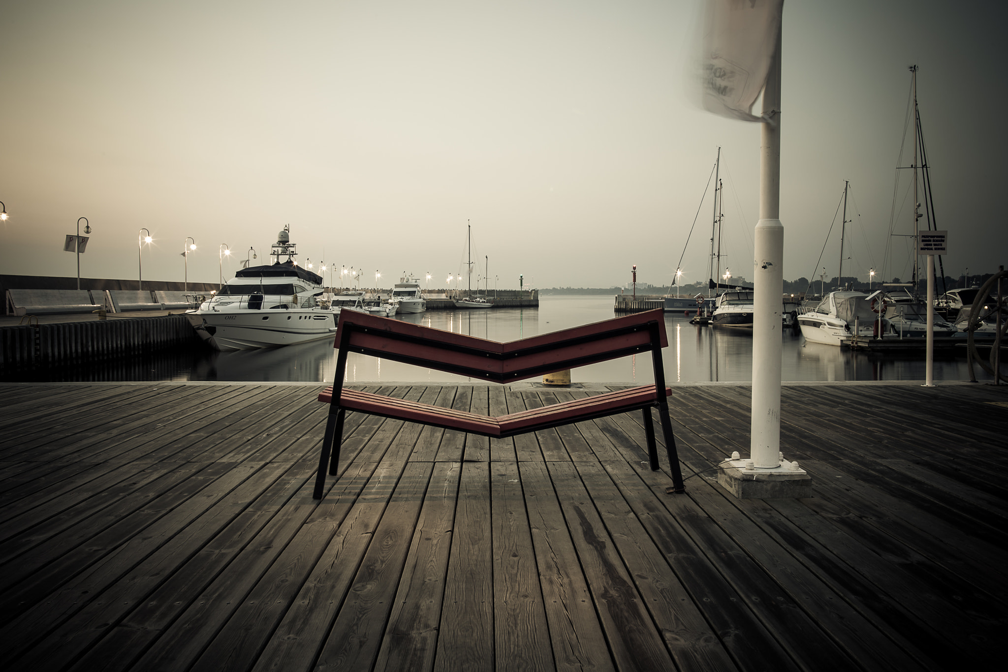 Sigma 17-35mm f/2.8-4 EX DG Aspherical HSM sample photo. Img photography