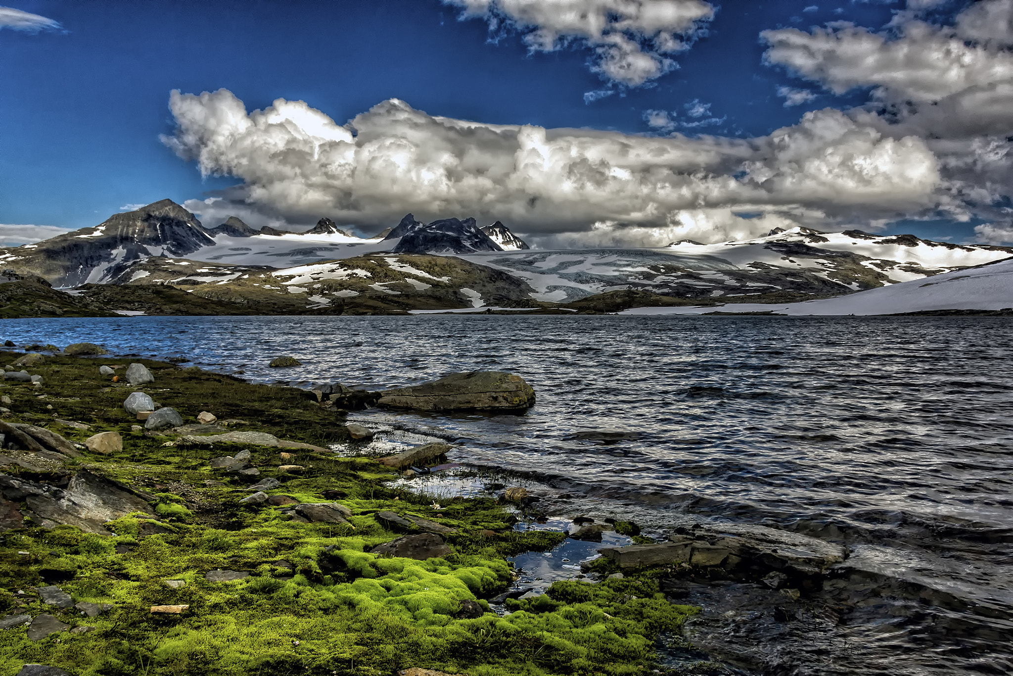 17-50mm F2.8 sample photo. Jotunheimen's glaciers photography