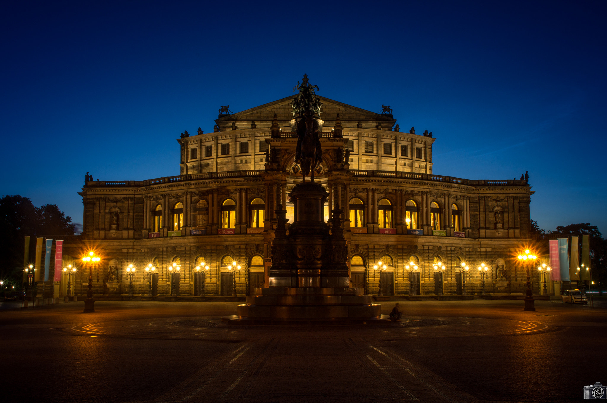 Sony SLT-A37 sample photo. Semperoper photography