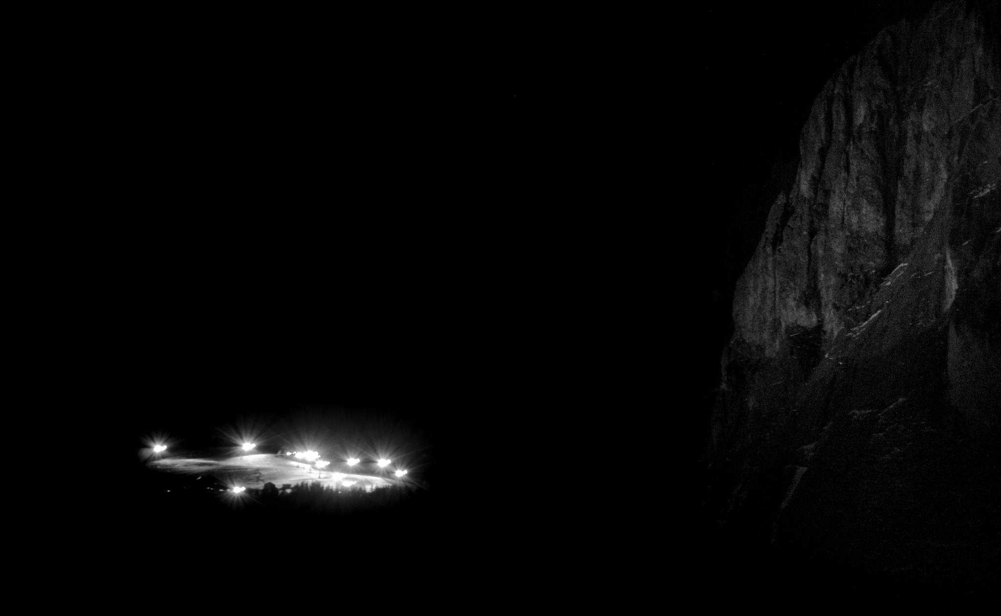 Sigma 17-70mm F2.8-4 DC Macro OS HSM sample photo. Night skiing photography