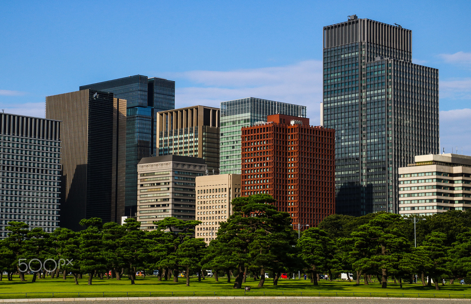 Canon EOS 760D (EOS Rebel T6s / EOS 8000D) + Canon EF-S 18-135mm F3.5-5.6 IS STM sample photo. View from tokyo castle photography