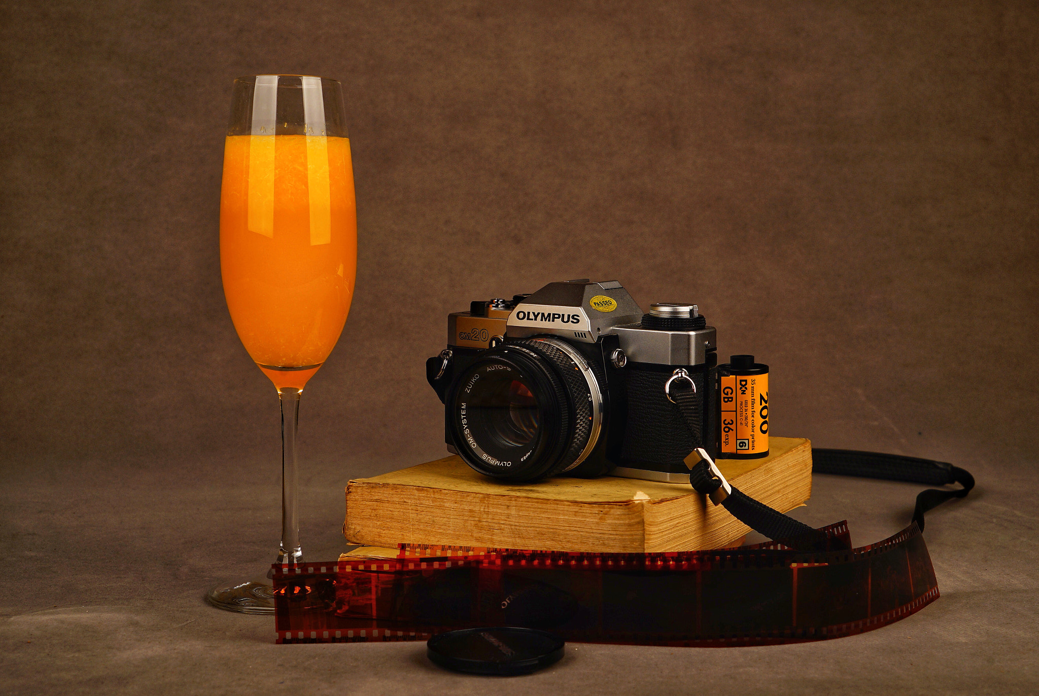 Sony Vario Tessar T* FE 24-70mm F4 ZA OSS sample photo. Camera old photography