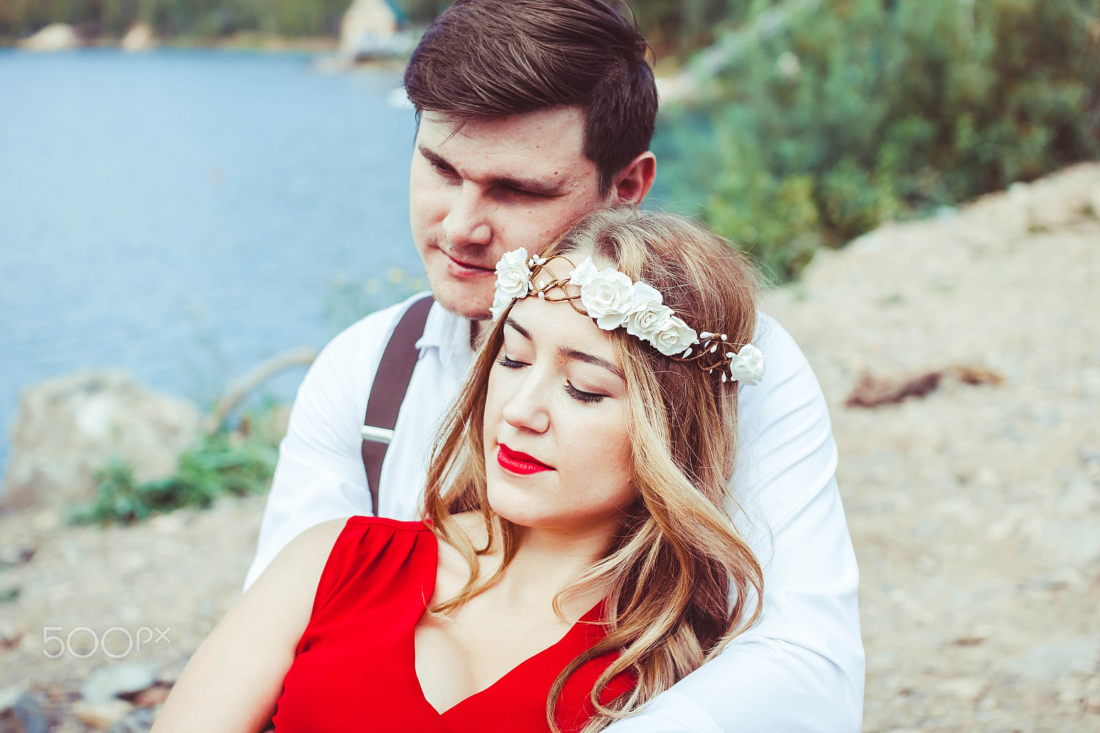 Sigma 30mm F1.4 EX DC HSM sample photo. Couple sitting arm outdoors photography