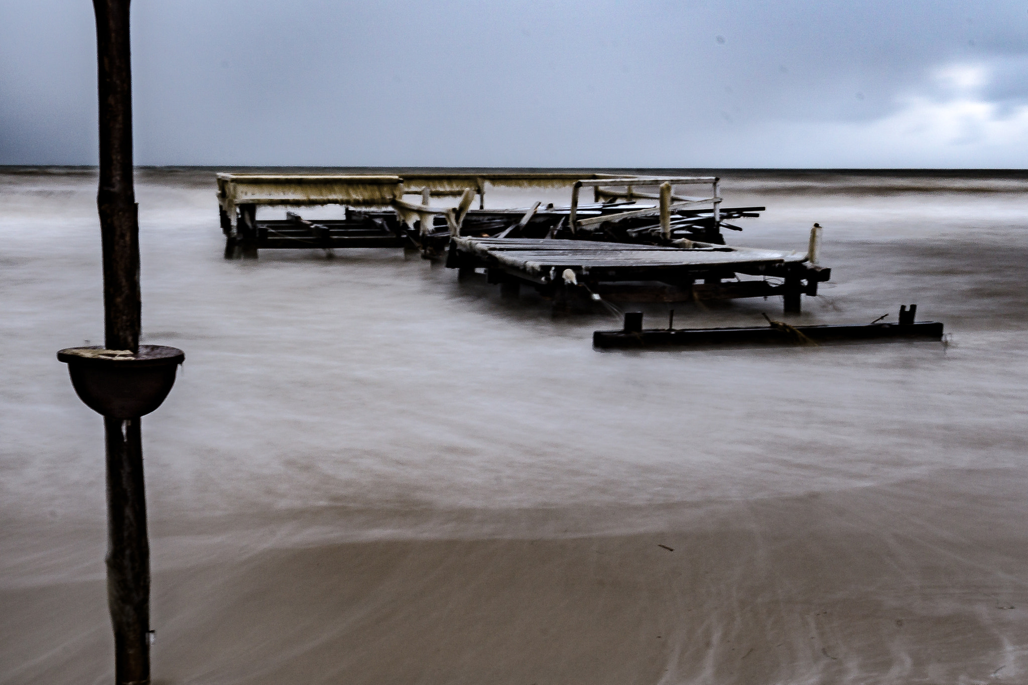 Sony Sonnar T* E 24mm F1.8 ZA sample photo. Sea photography