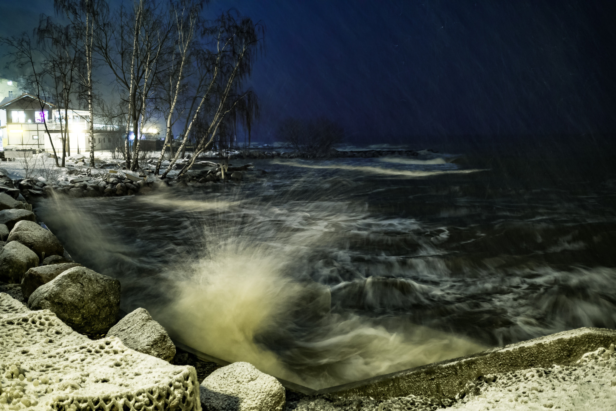 Sony Sonnar T* E 24mm F1.8 ZA sample photo. Storm photography