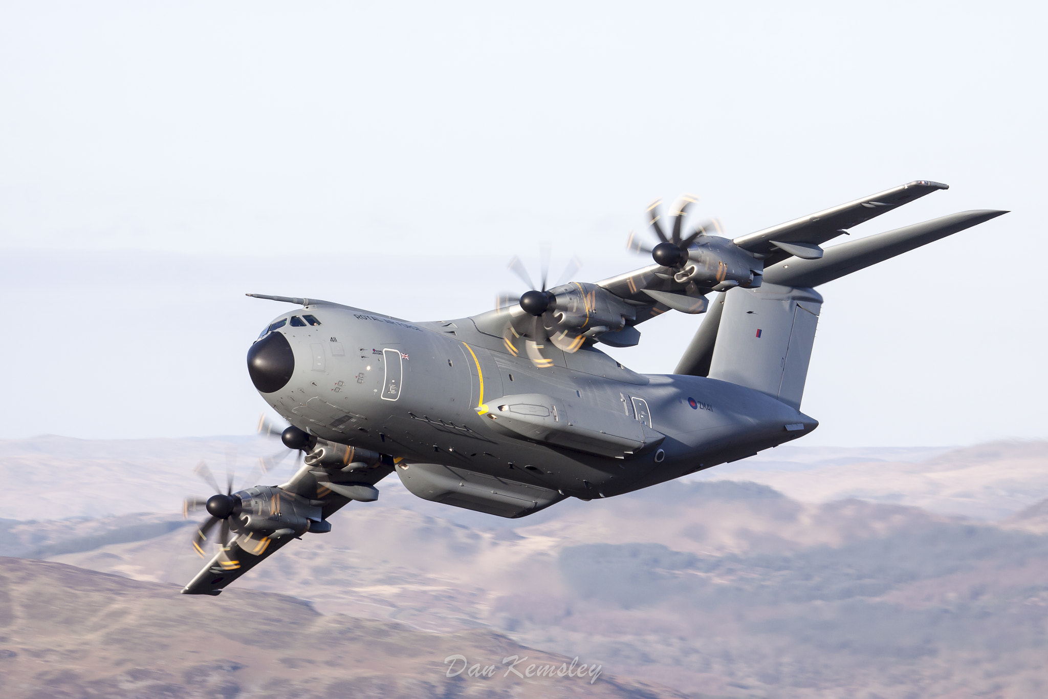 Canon EF 100-400mm F4.5-5.6L IS USM sample photo. Royal air force a400m "atlas" photography