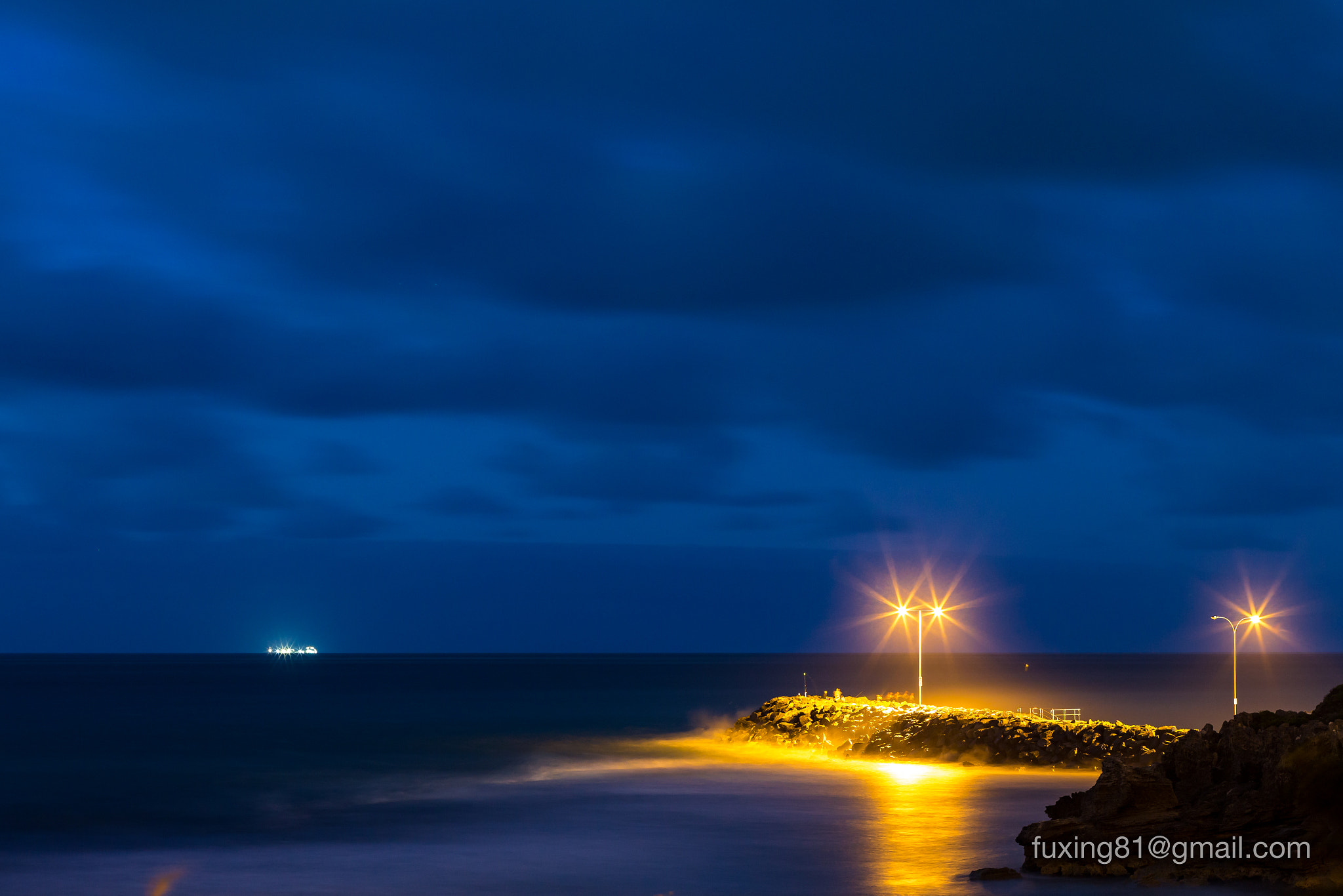 Canon EF 100mm F2.0 USM sample photo. Pier photography