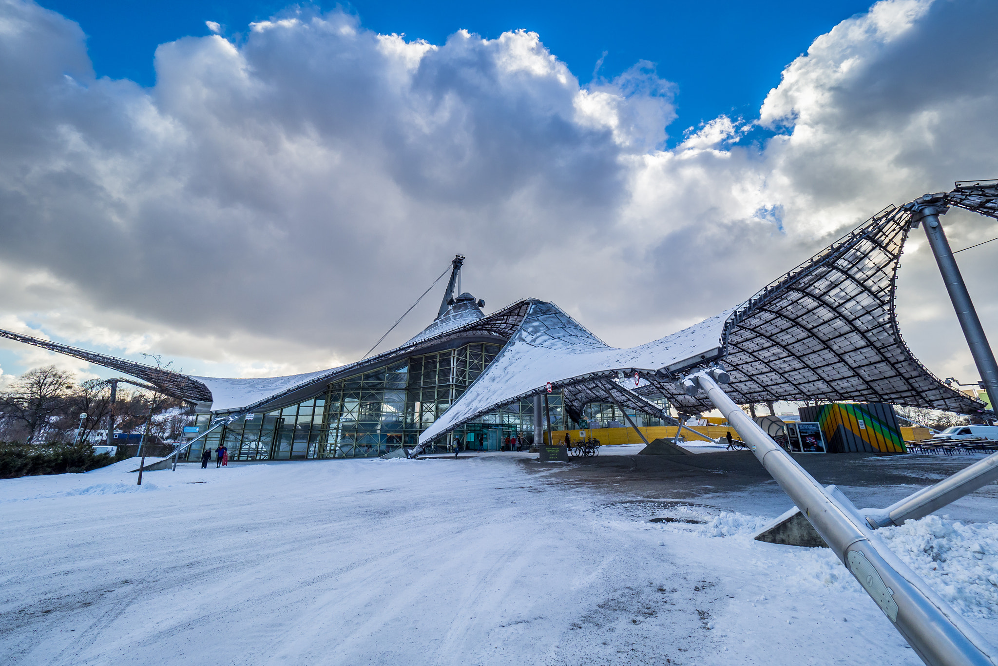 Olympus OM-D E-M1 Mark II + Olympus M.Zuiko Digital ED 7-14mm F2.8 PRO sample photo. Olympiapark photography