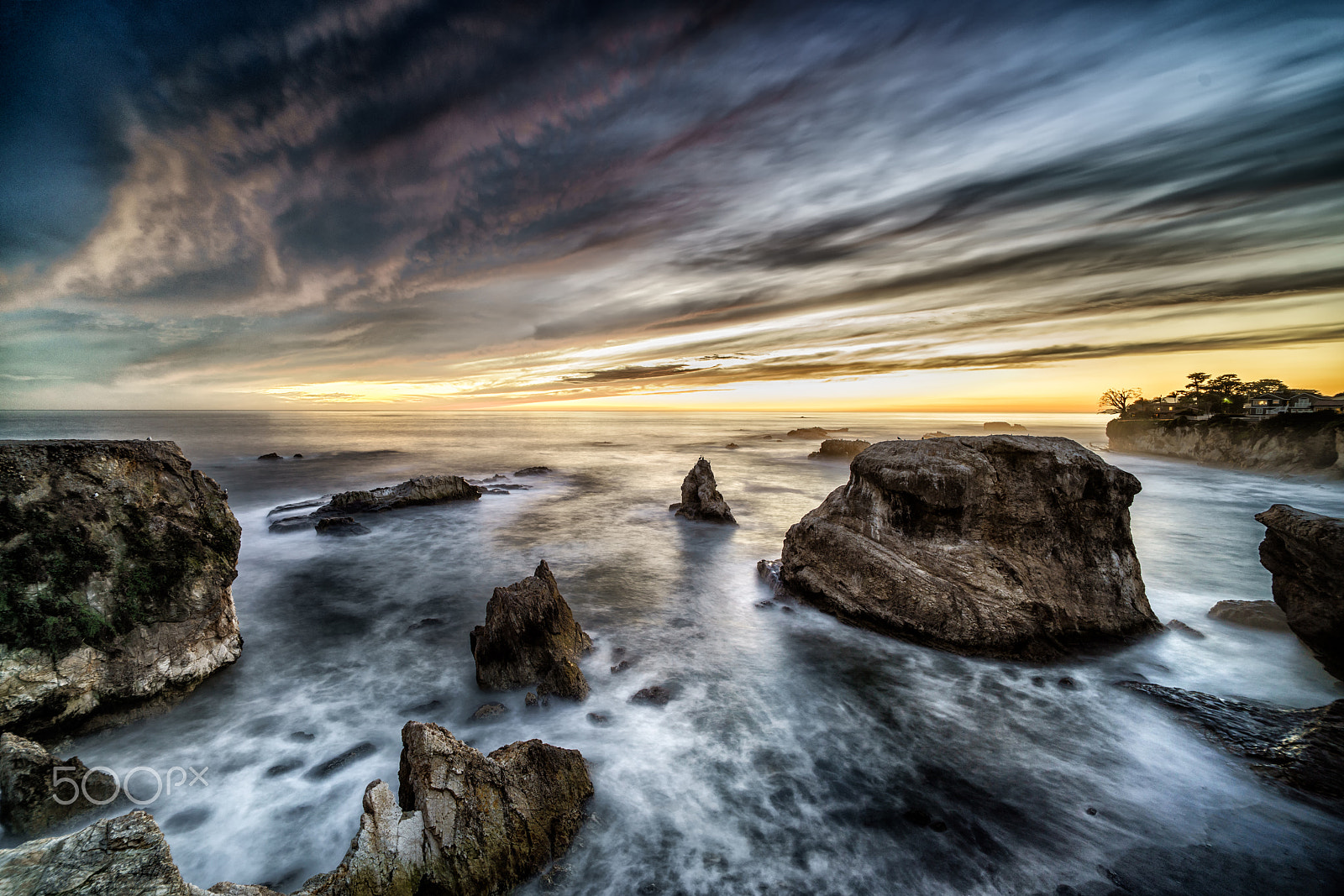 Sony a7R II + Voigtlander SUPER WIDE-HELIAR 15mm F4.5 III sample photo. Dusk over shell beach photography