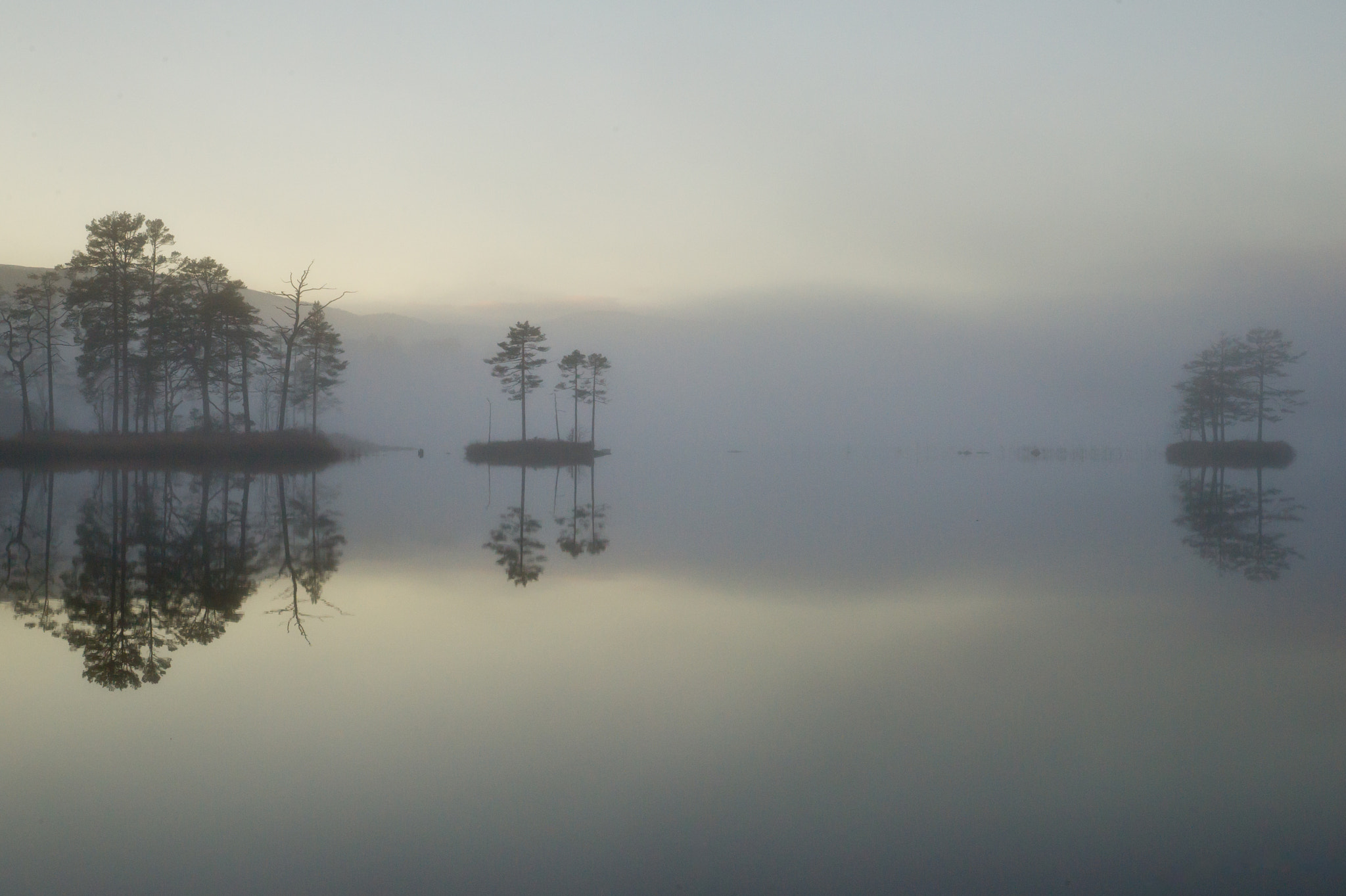 Nikon D3S sample photo. Fog at lakedamvatn, #3 photography