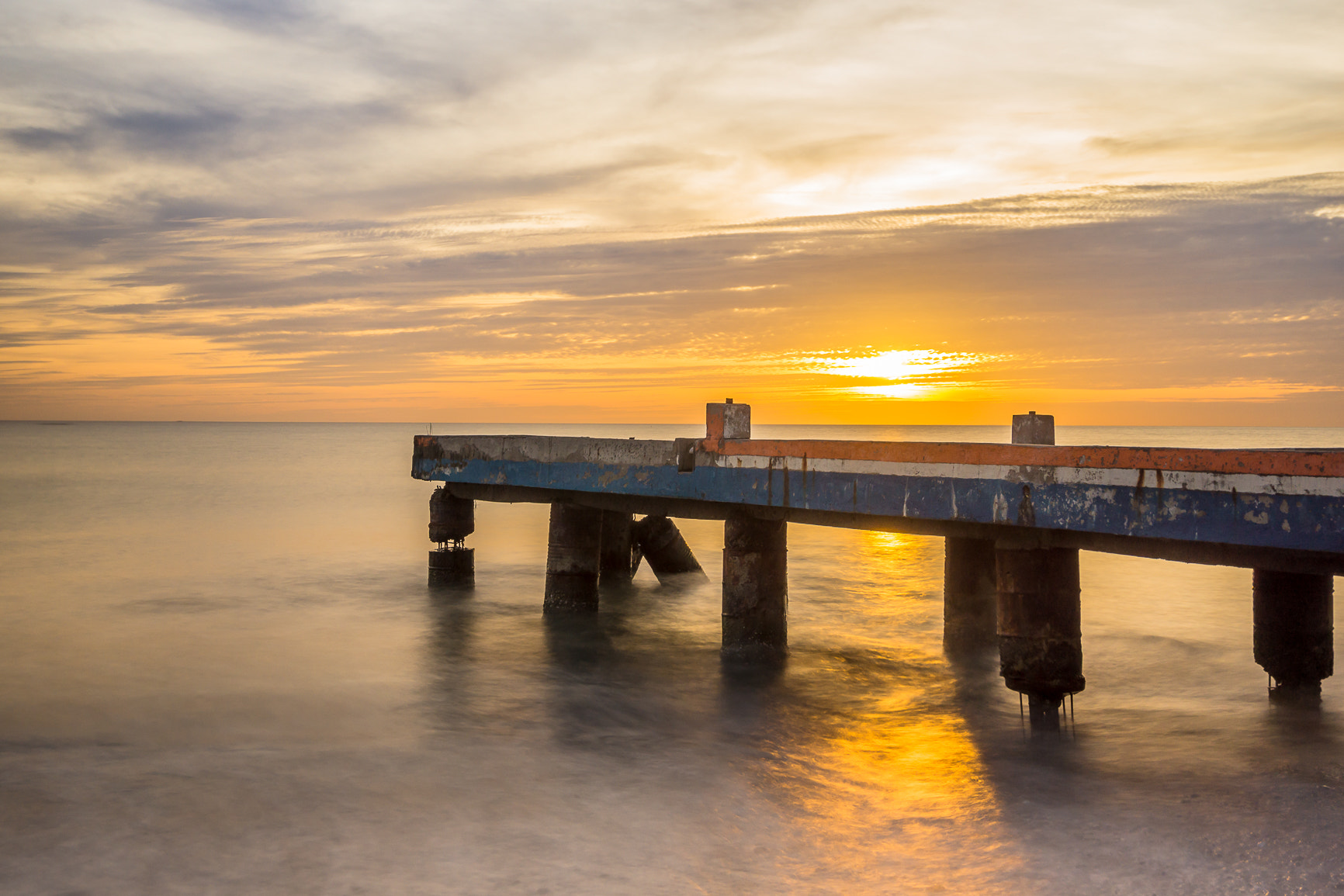 Sony SLT-A65 (SLT-A65V) + Sony DT 18-55mm F3.5-5.6 SAM sample photo. Sunset in mindoro photography