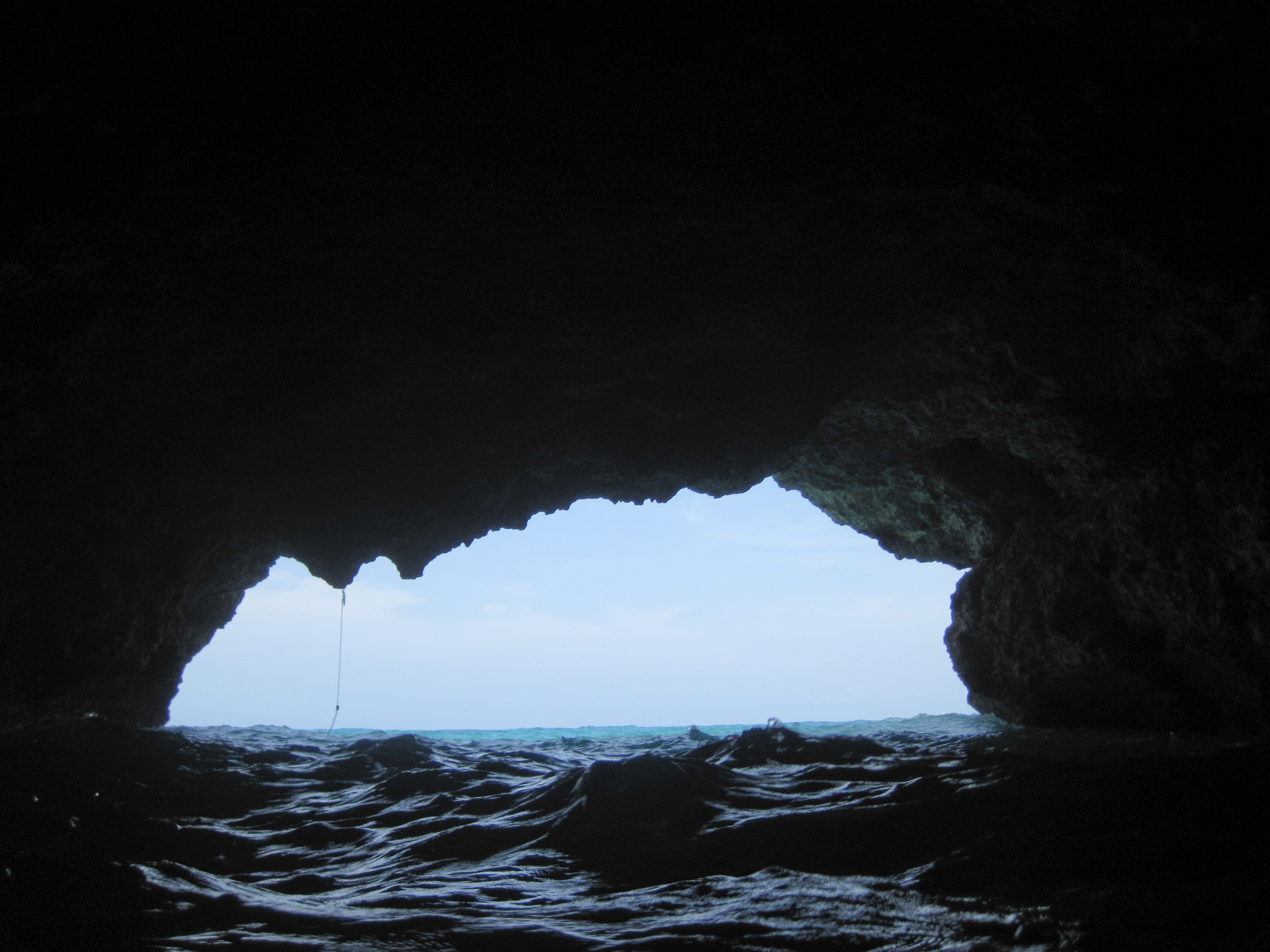 Canon PowerShot D10 sample photo. Mouth of cave under hot tub photography