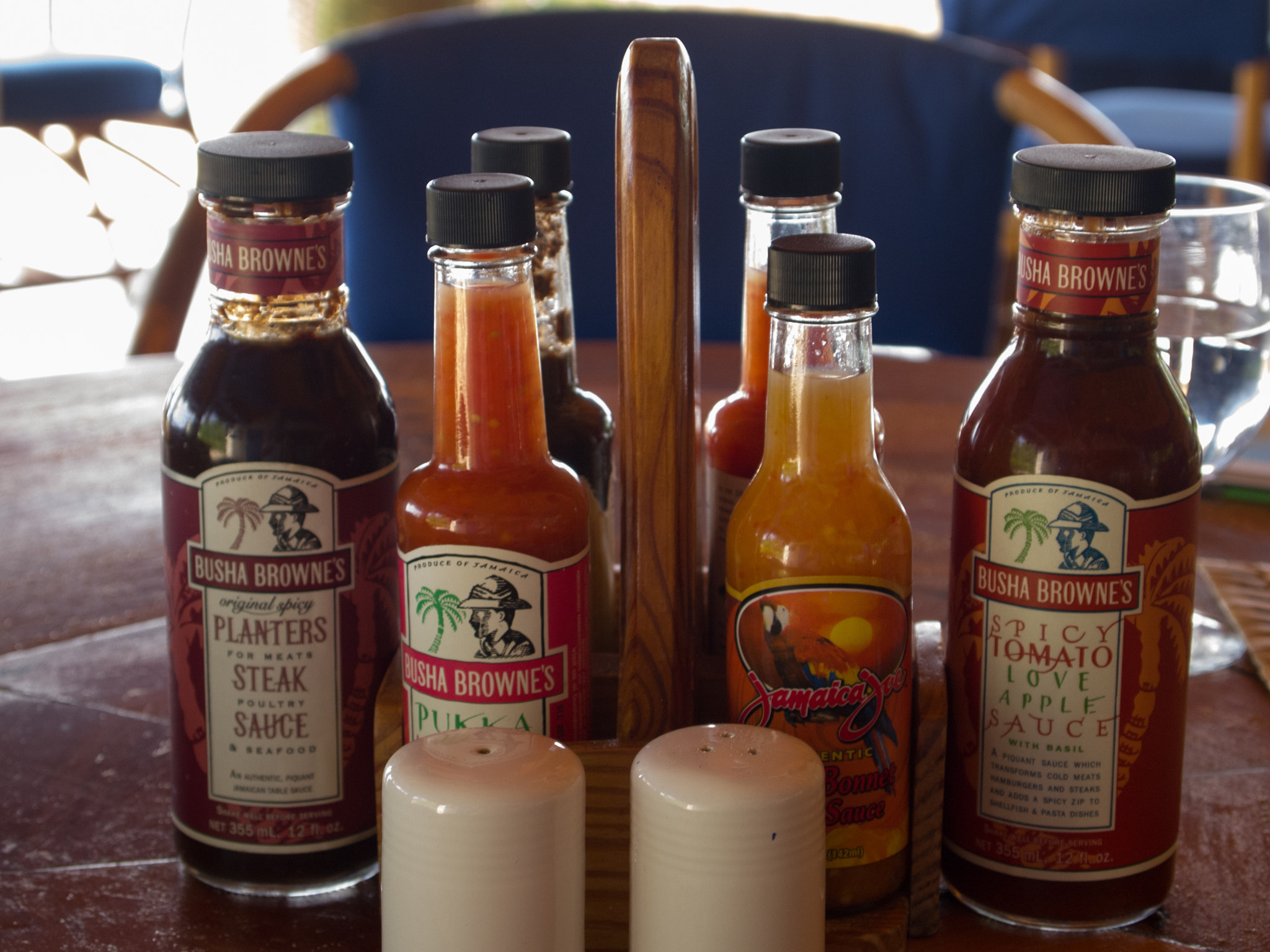 Olympus PEN E-PL1 sample photo. Sauces at the morning lounge photography