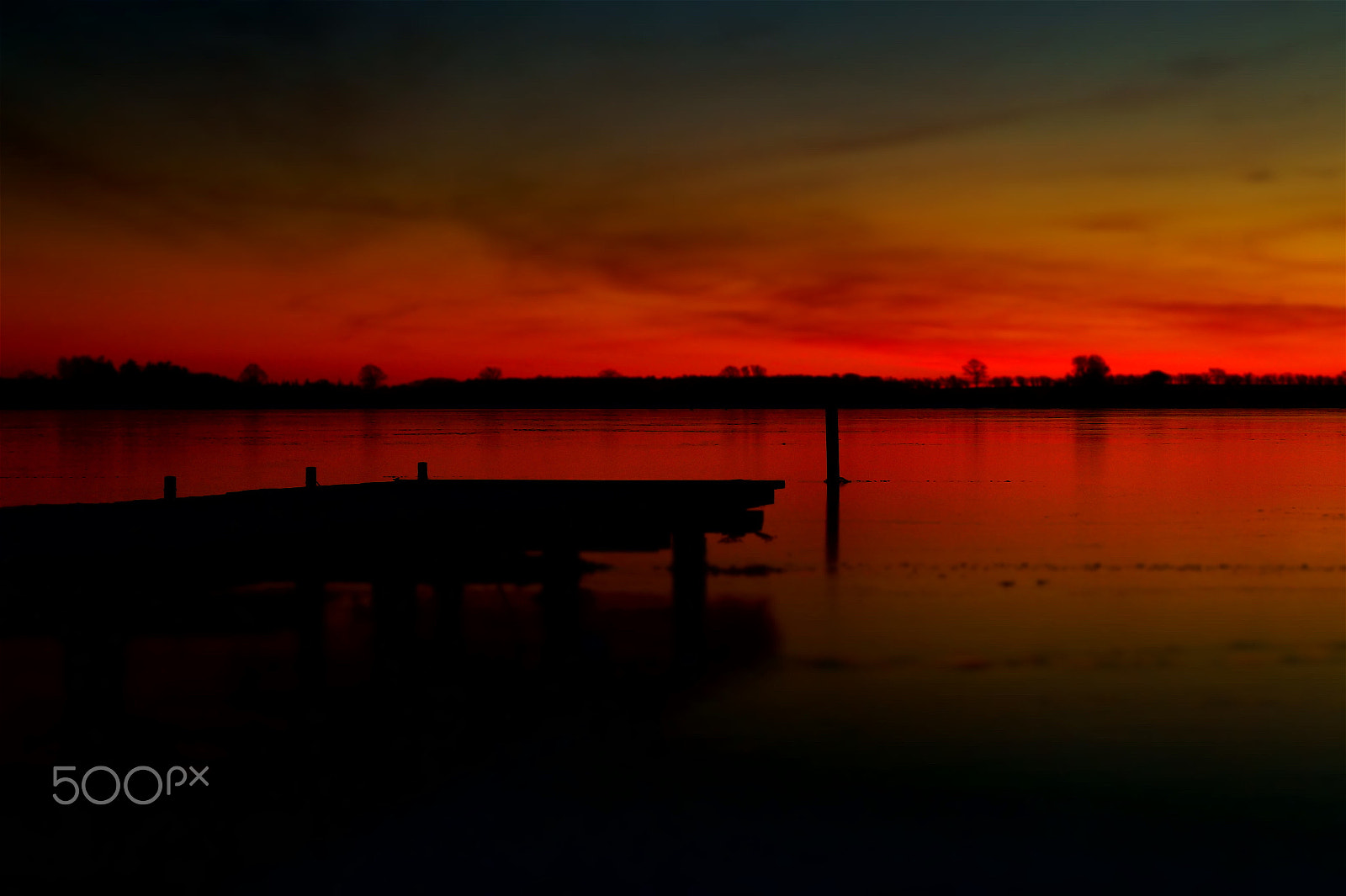 Sony DT 18-55mm F3.5-5.6 SAM II sample photo. Fire over ice photography