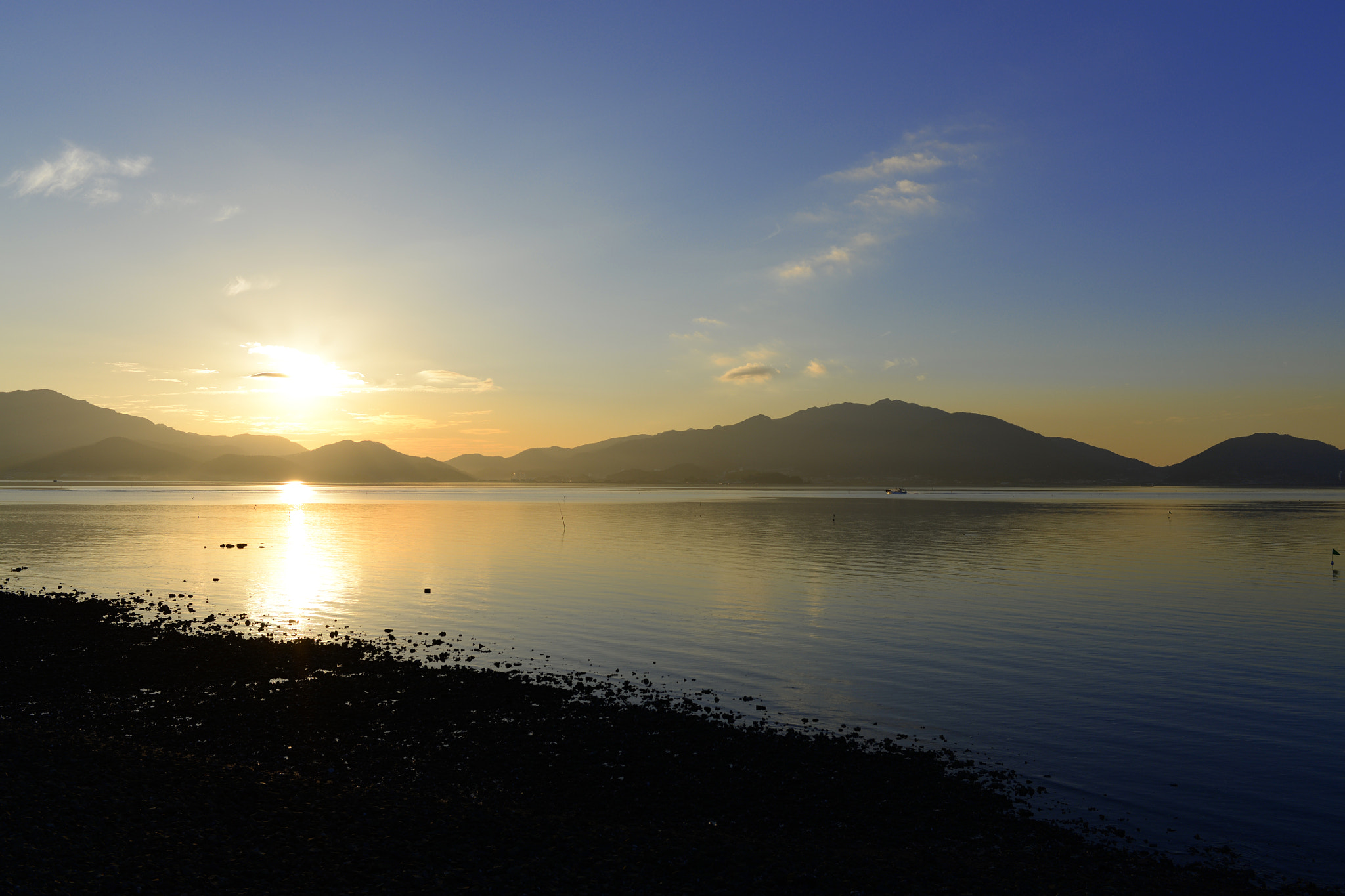 Nikon D610 + Nikon AF-S Nikkor 28mm F1.8G sample photo. Sunset photography