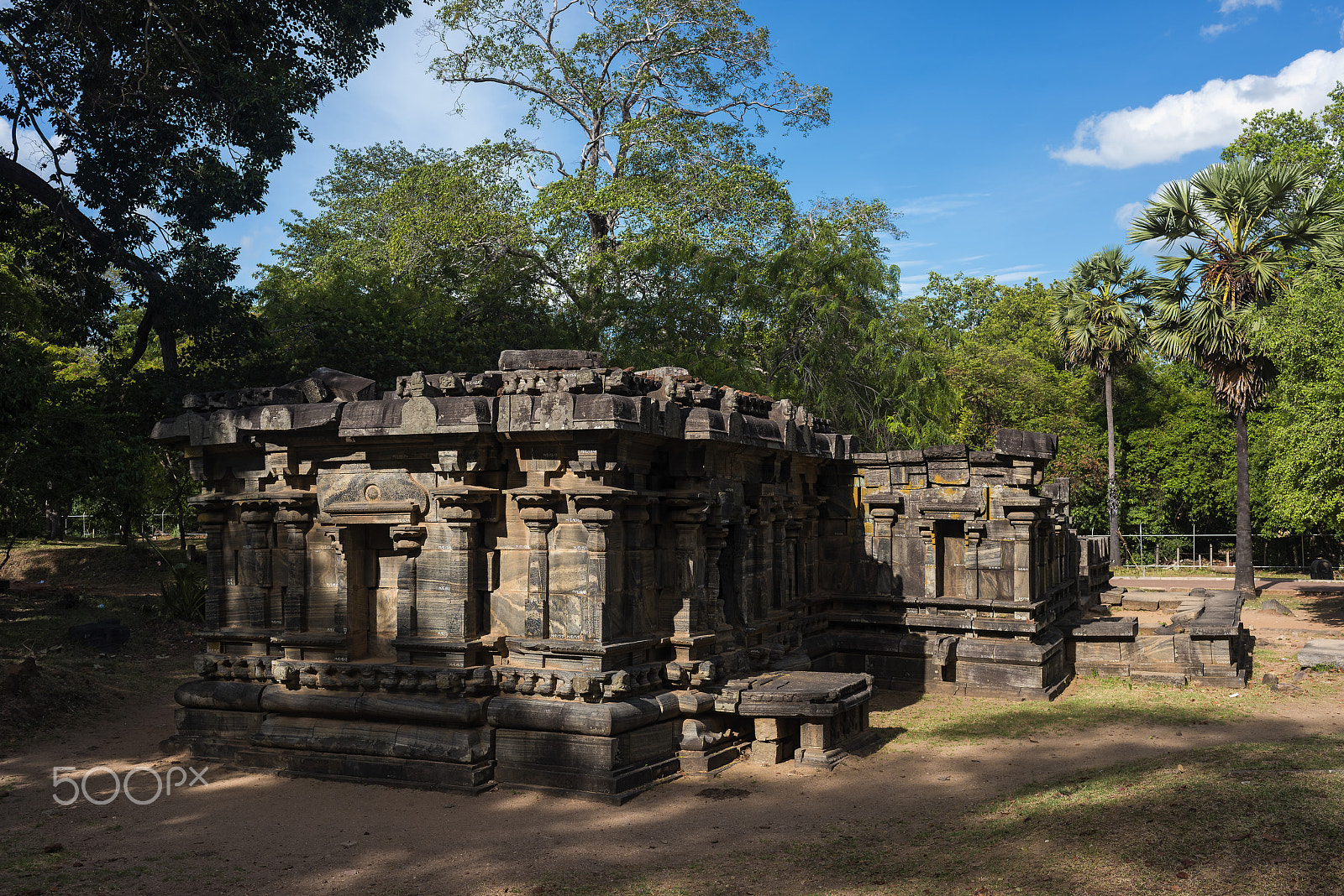 Nikon AF-S Nikkor 35mm F1.8G ED sample photo. Ancient stone ruin in polonnaruwa, sri lanka photography