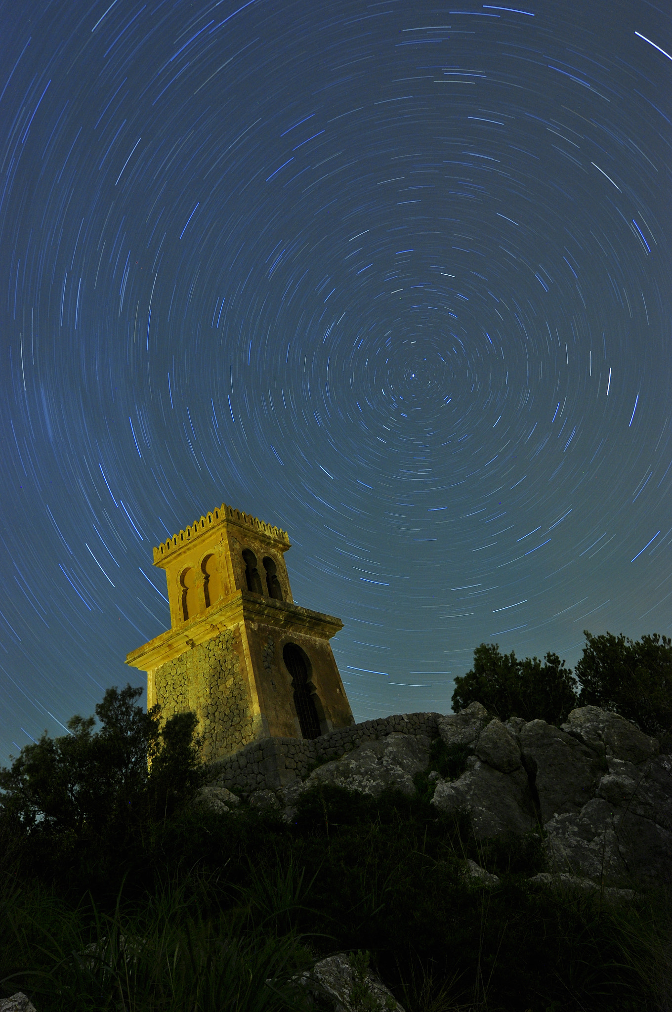 Nikon D5000 + Tokina AT-X Pro 11-16mm F2.8 DX II sample photo. My first startrail photography